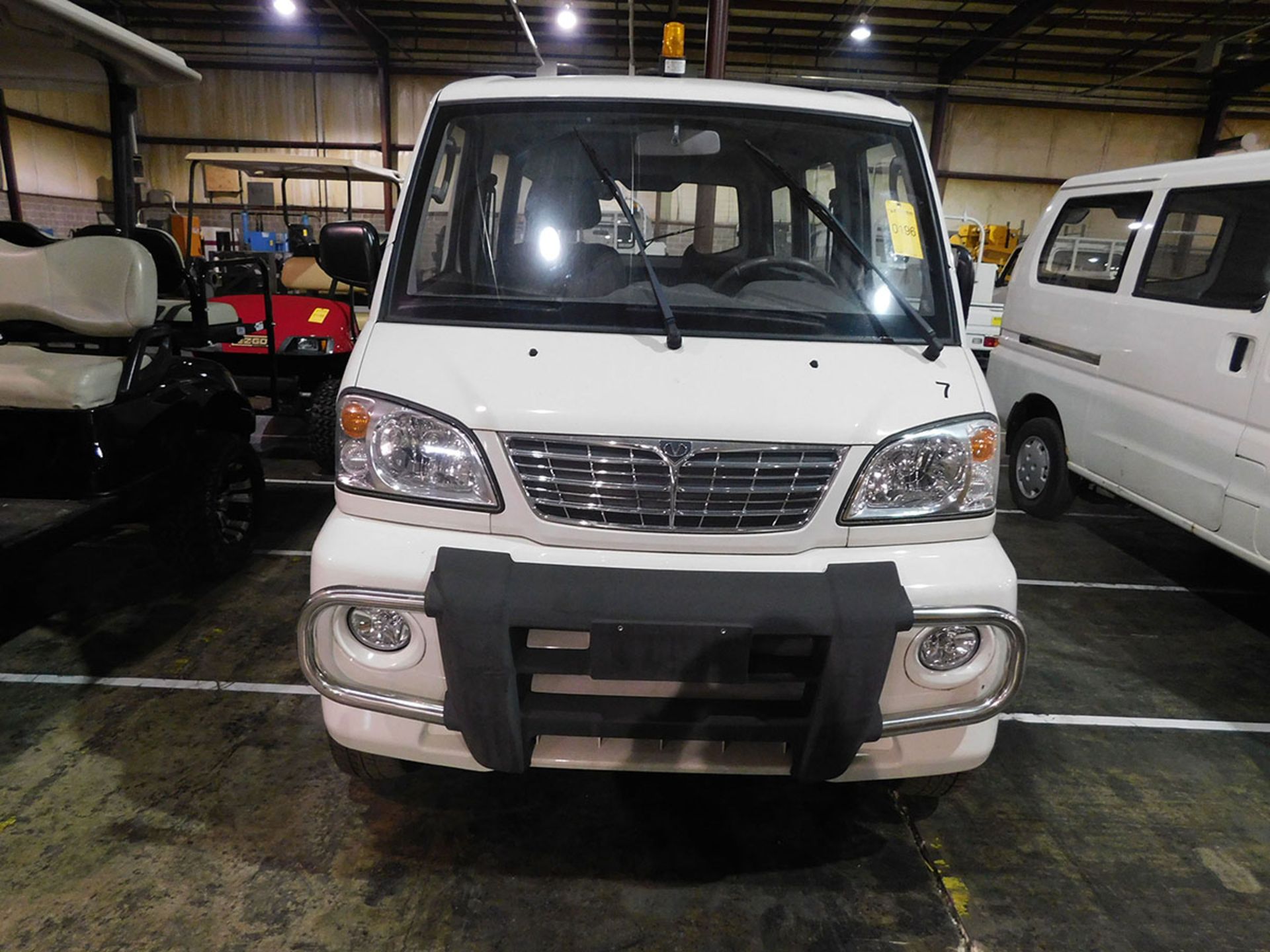 2012 VANTAGE PRIMO UTILITY VAN, 1.2 L EFI DOHC 16-VALVE CACTEK GASOLINE ENGINE, 5-SPEED, DUAL - Image 12 of 12