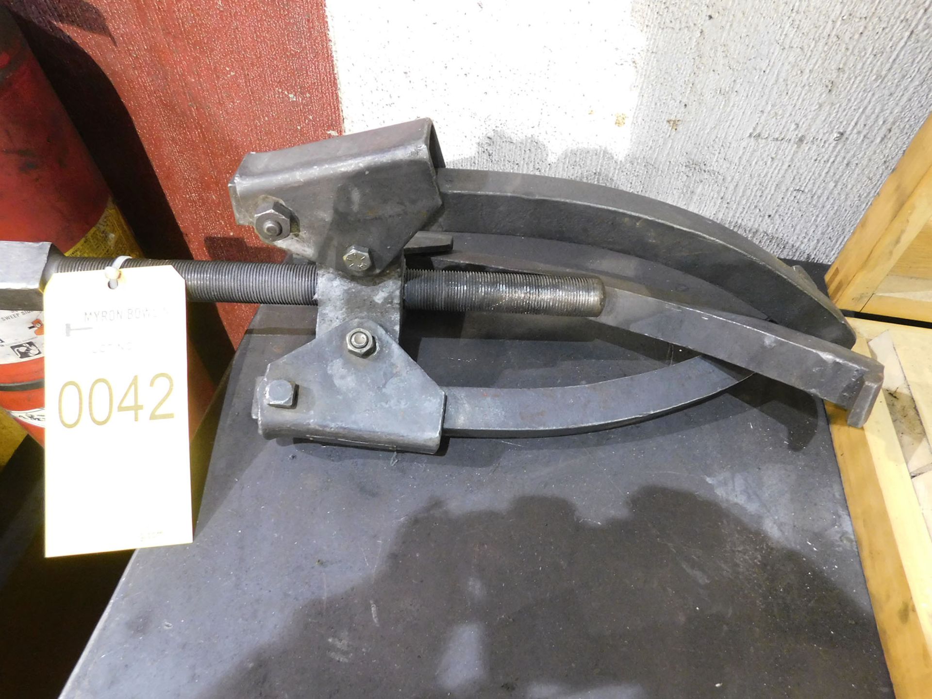 GEO L HUNT 3-LEG GEAR PULLER