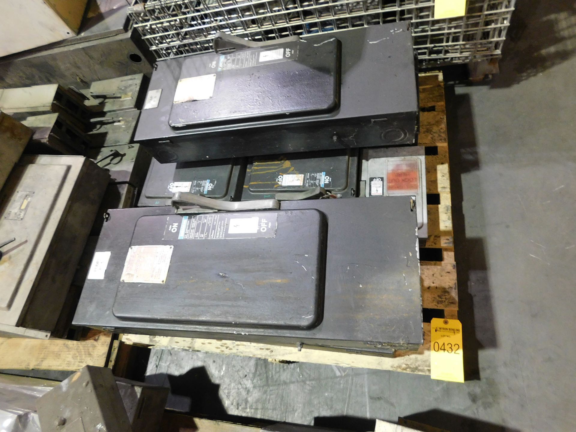 LOT OF ELECTRICAL DISCONNECT BOXES