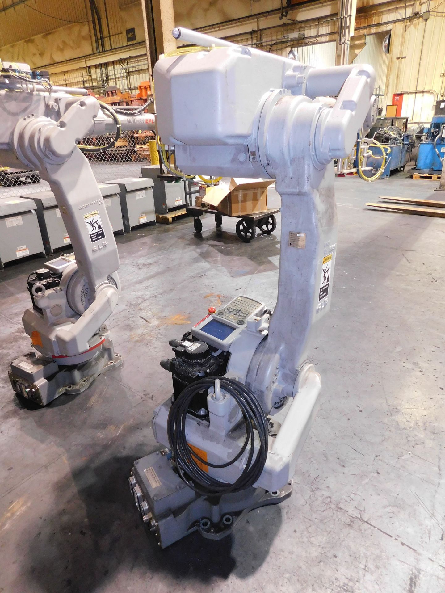 MOTOMAN SP80X ROBOT; S/N S4M039-1-2, 80-KG PAYLOAD, DATE 2004.07