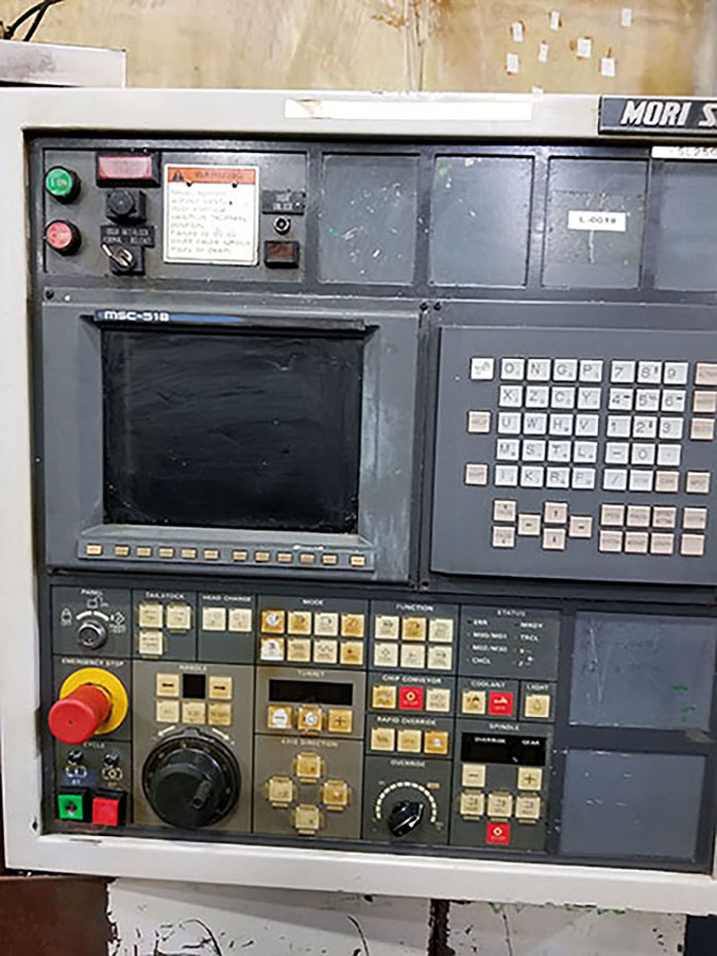 1996 MORI SEIKI SL250A CNC TURNING CENTER; 12-POSITION TURRET, COOLANT SYSTEM, MORI SEIKI MSC-518 - Image 6 of 8