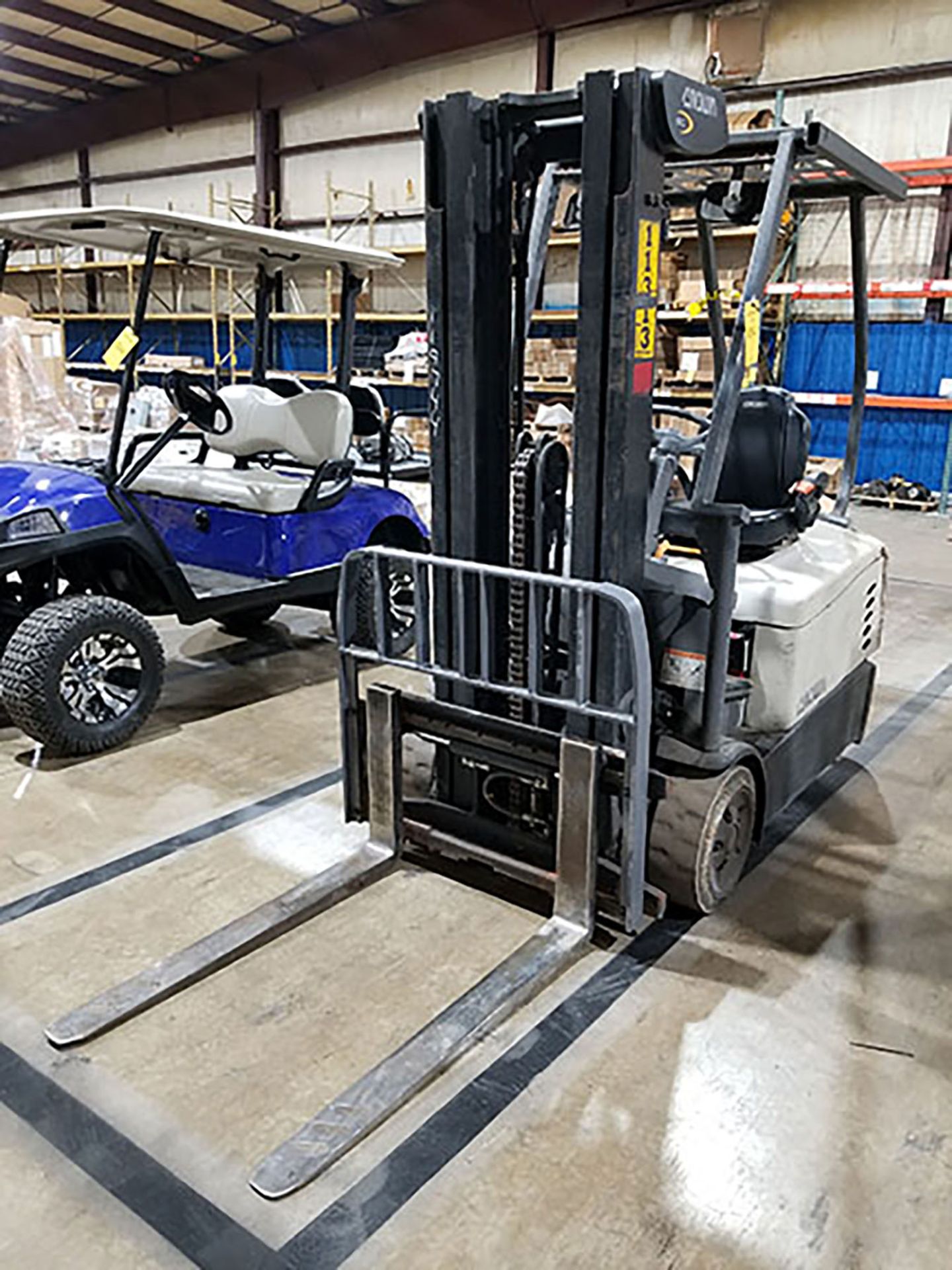 2013 CROWN 4,000 LB. CAPACITY 3-WHEEL ELECTRIC FORKLIFT; MODEL SE5245-40, 2016 ENERSYS 36-VOLT - Bild 2 aus 6