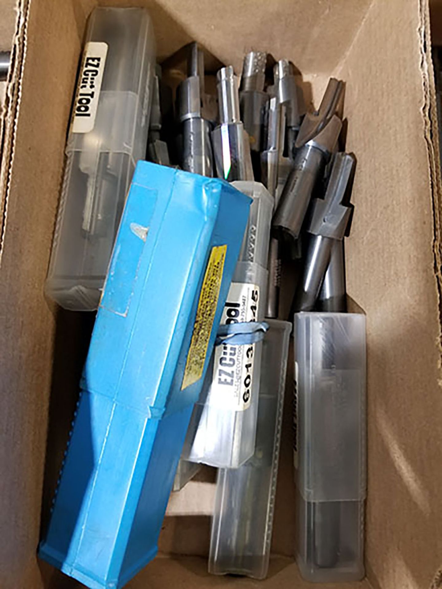 LOT OF END MILLS