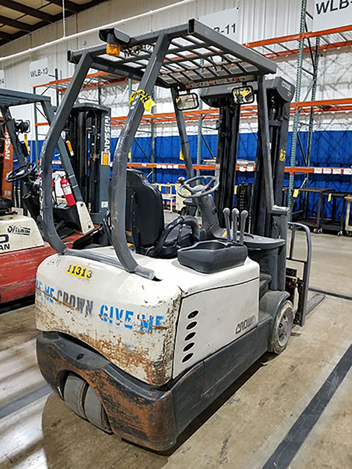 2013 CROWN 4,000 LB. CAPACITY 3-WHEEL ELECTRIC FORKLIFT; MODEL SE5245-40, 2016 ENERSYS 36-VOLT - Bild 5 aus 6