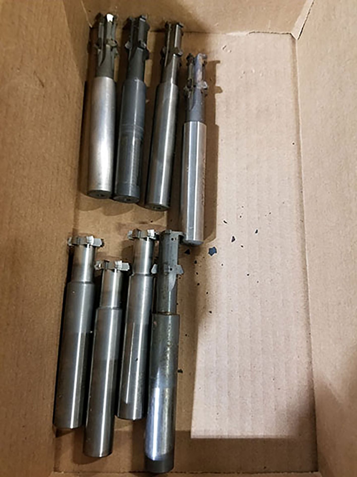 LOT OF MILL CUTTING TOOLING
