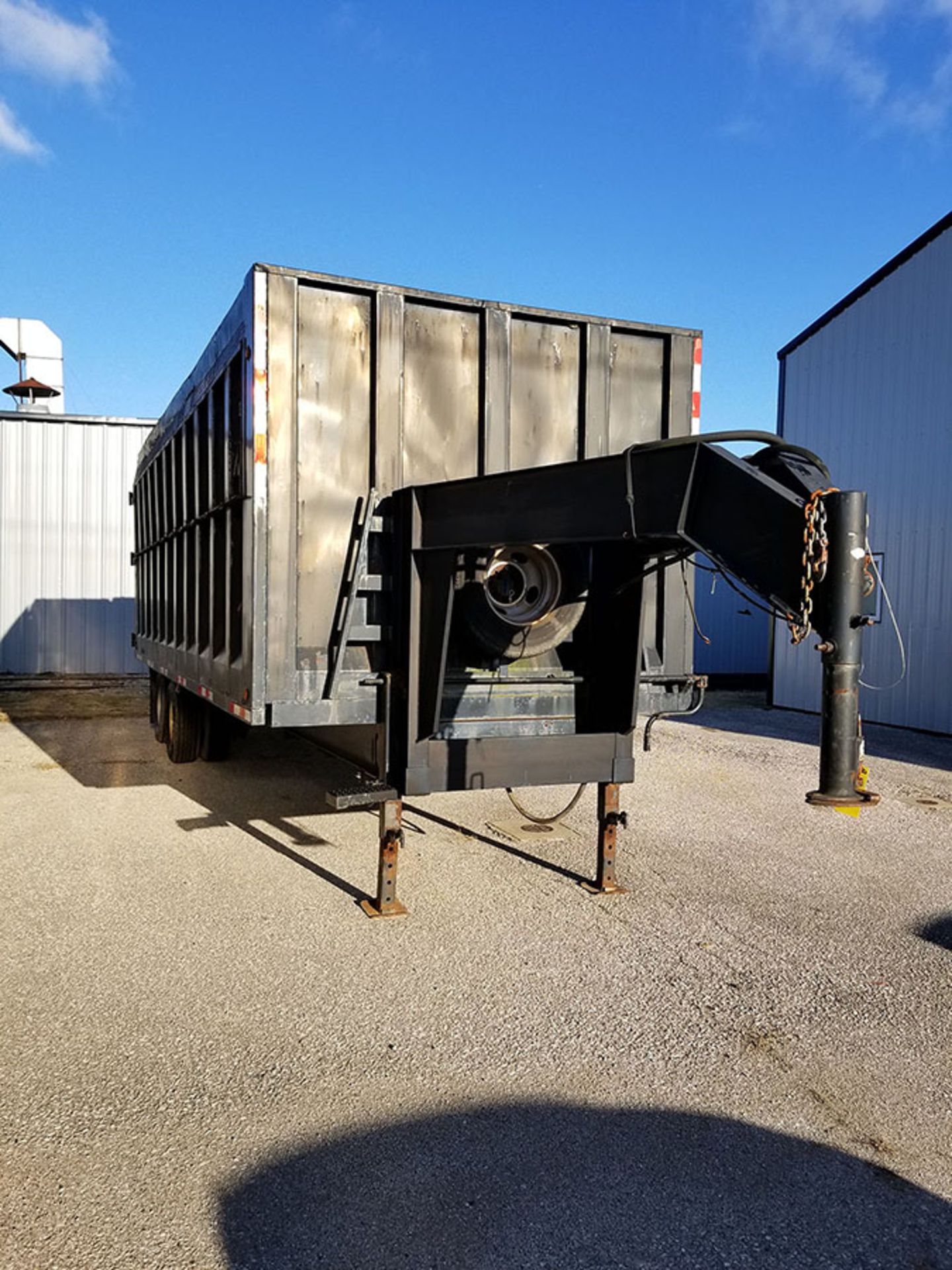 23' X 8' X 7' TANDEM AXLE DUMP TRAILER, GOOSENECK, REAR SIDE BY SIDE DOORS - Image 9 of 9