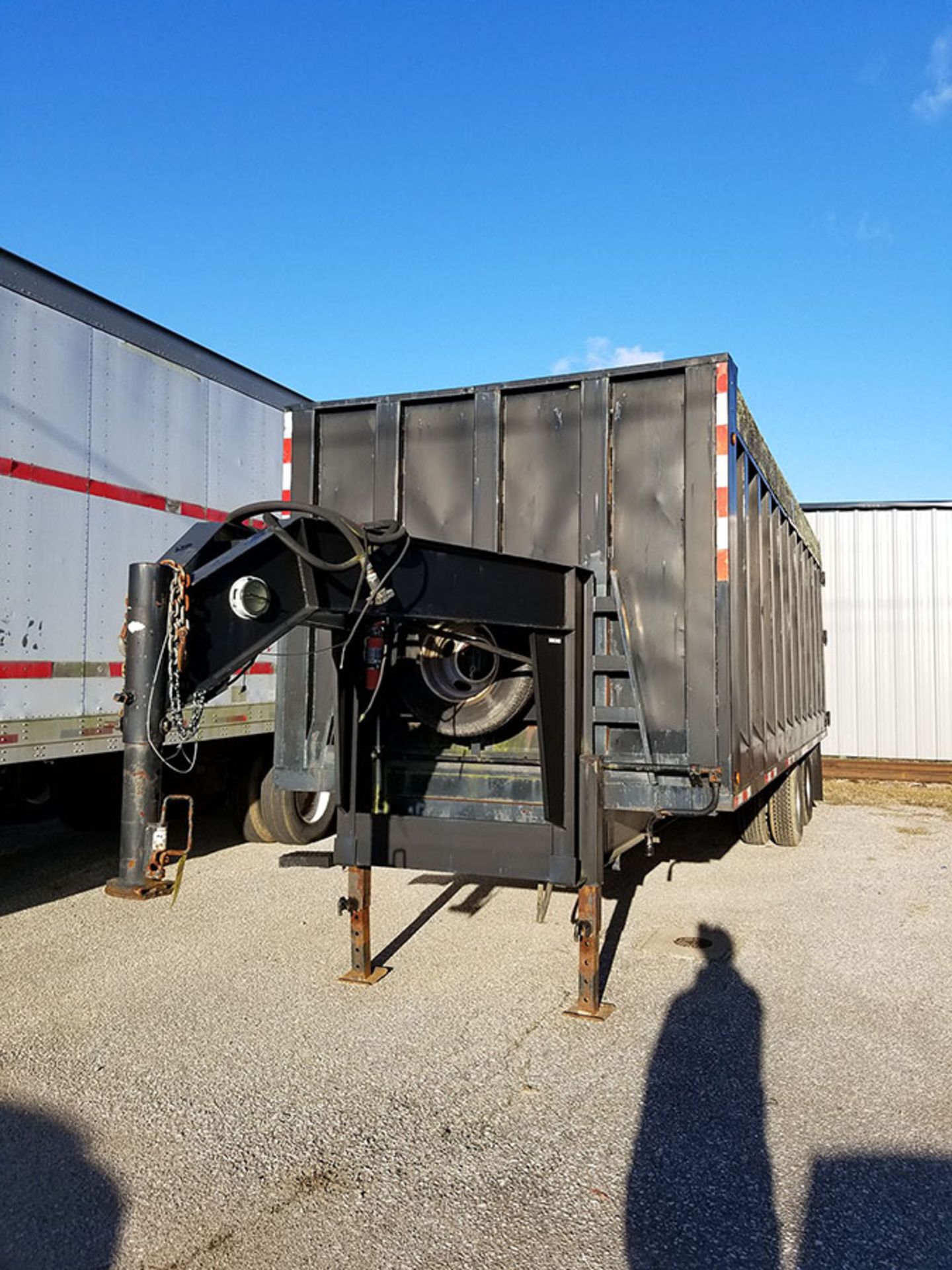 23' X 8' X 7' TANDEM AXLE DUMP TRAILER, GOOSENECK, REAR SIDE BY SIDE DOORS