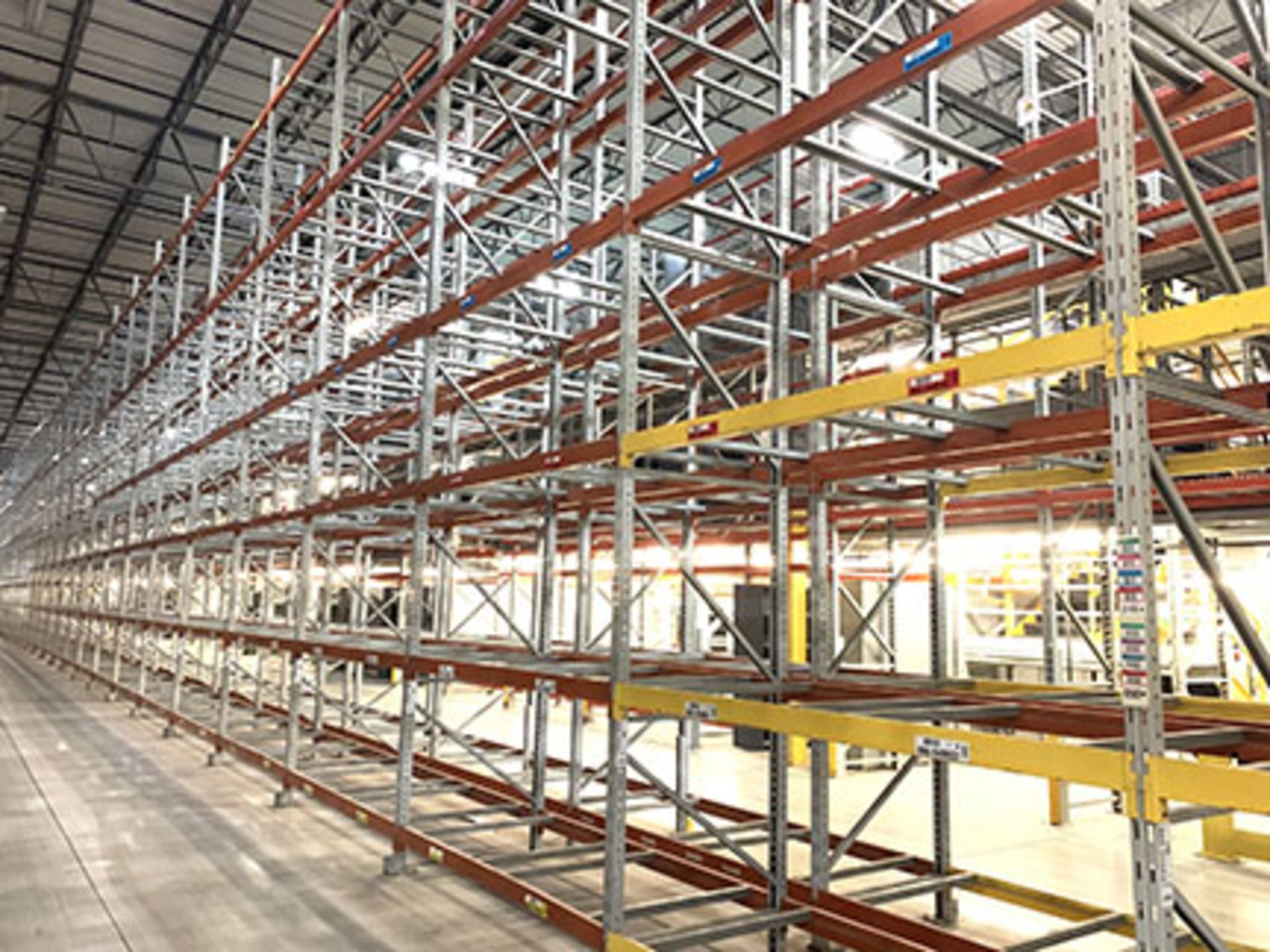 (104) SECTIONS OF RIDG-U-RAK SLOT STYLE PALLET RACK; (108) 27'T X 44''D UPRIGHTS, (1040 +/-) 8' X - Image 4 of 6