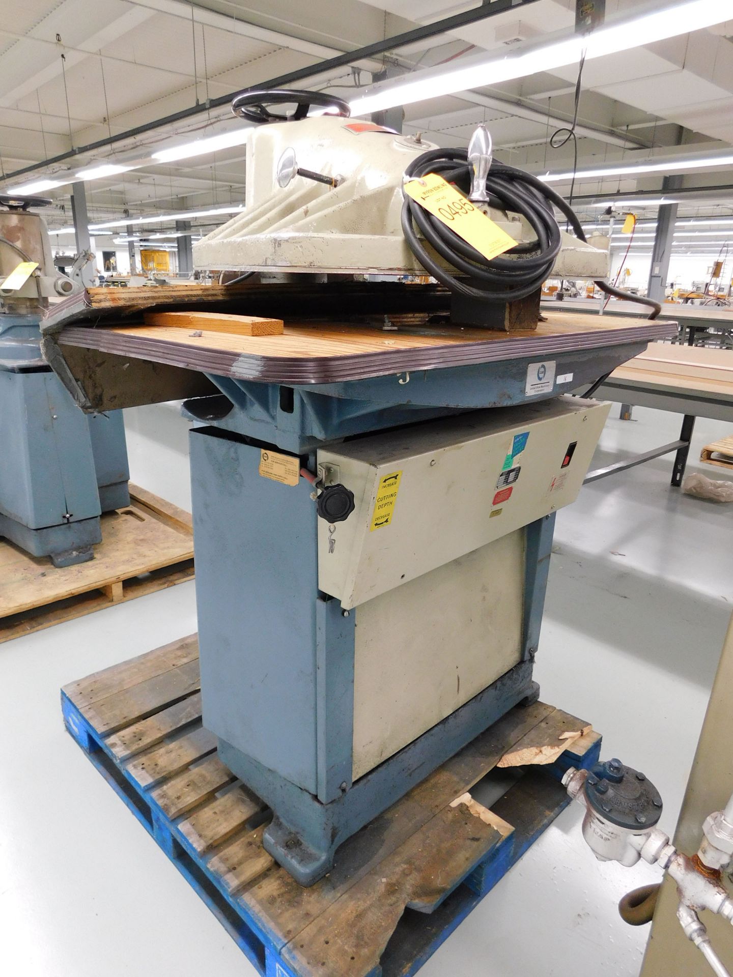 USM EMHART DIE CUTTING MACHINE