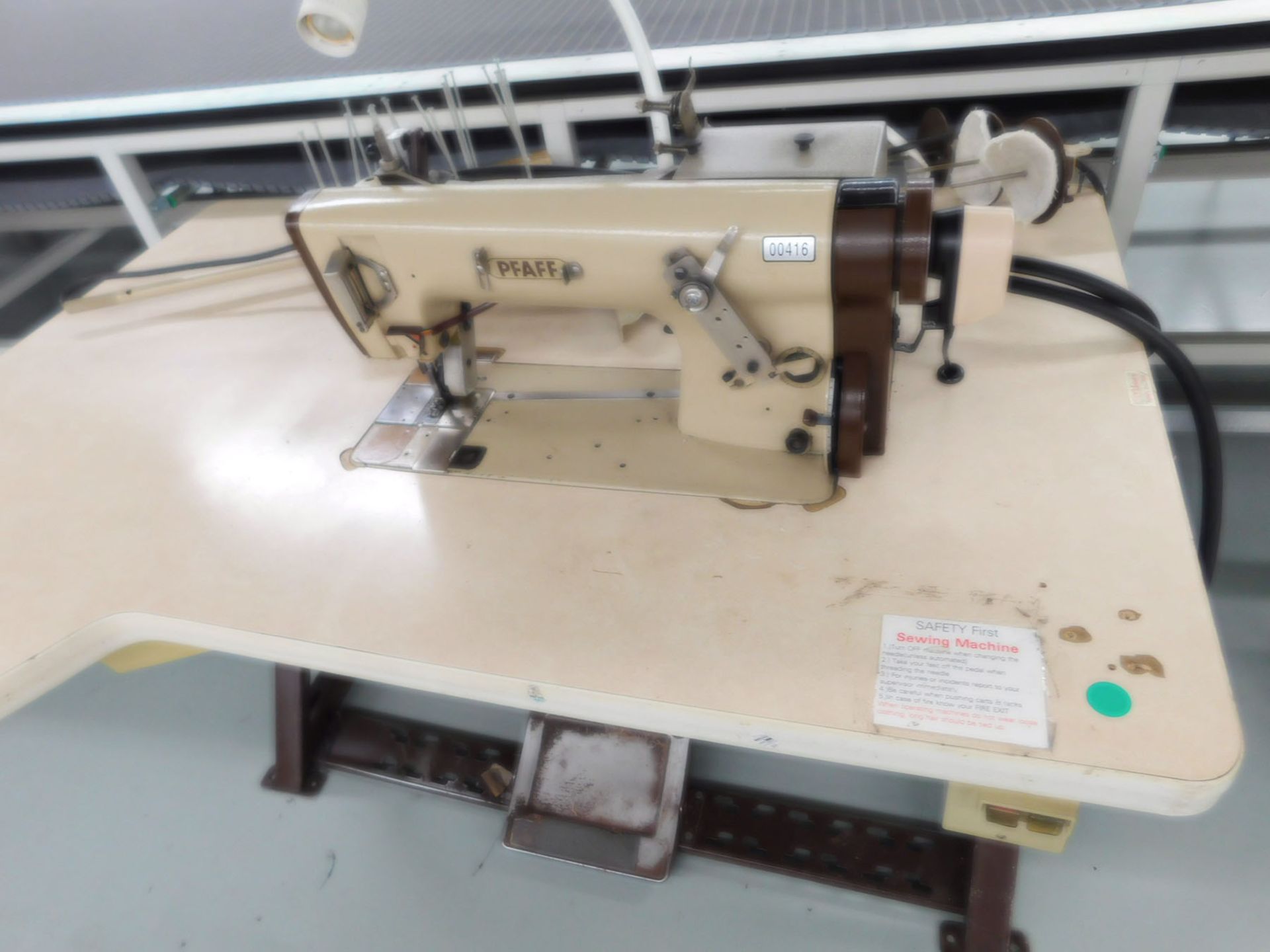 PFAFF SEWING MACHINE KI 5483, S/N 416756 - Image 3 of 3