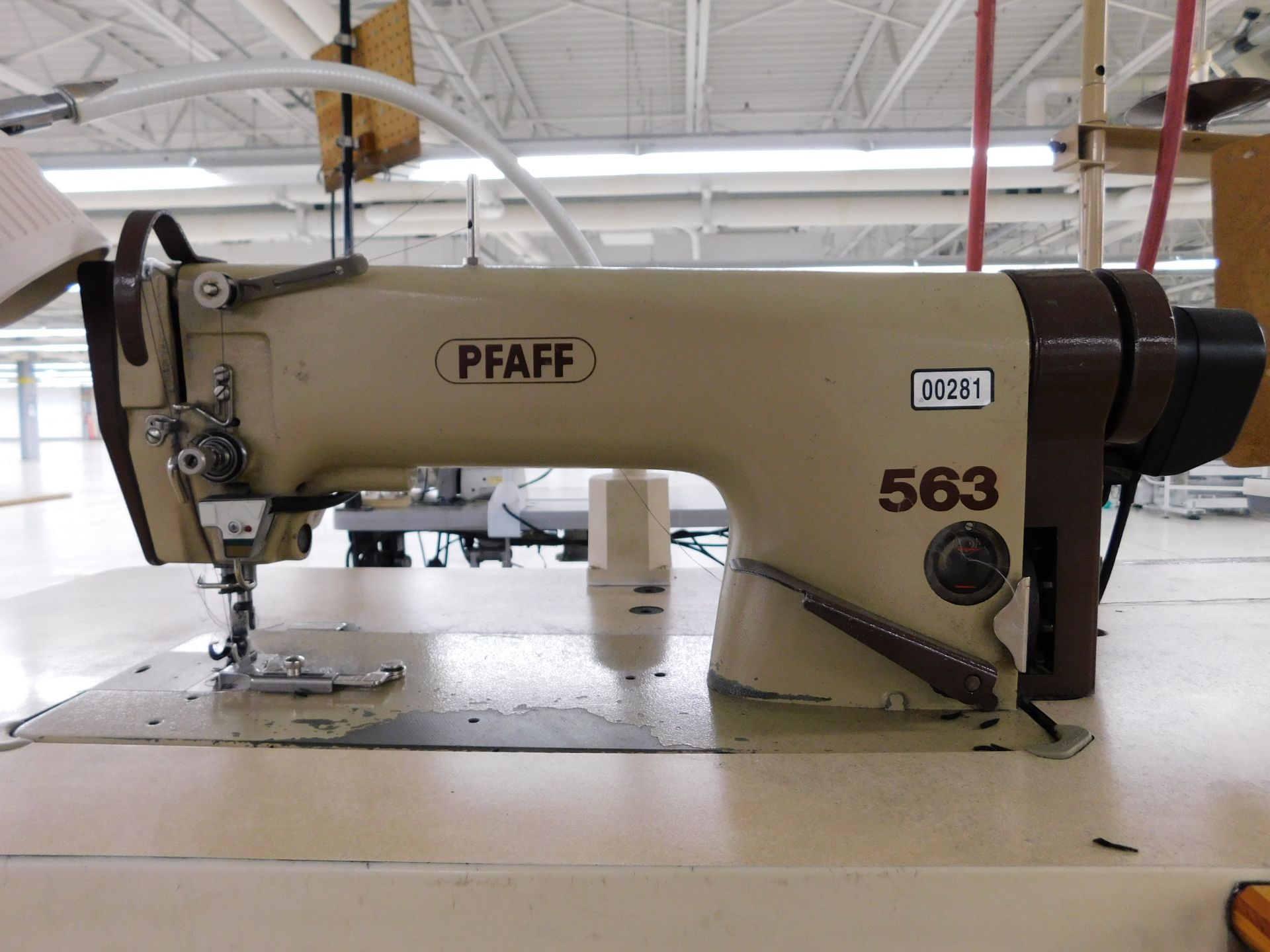 PFAFF LOCKSTITCH MACHINE; MODEL 563 - Image 3 of 3