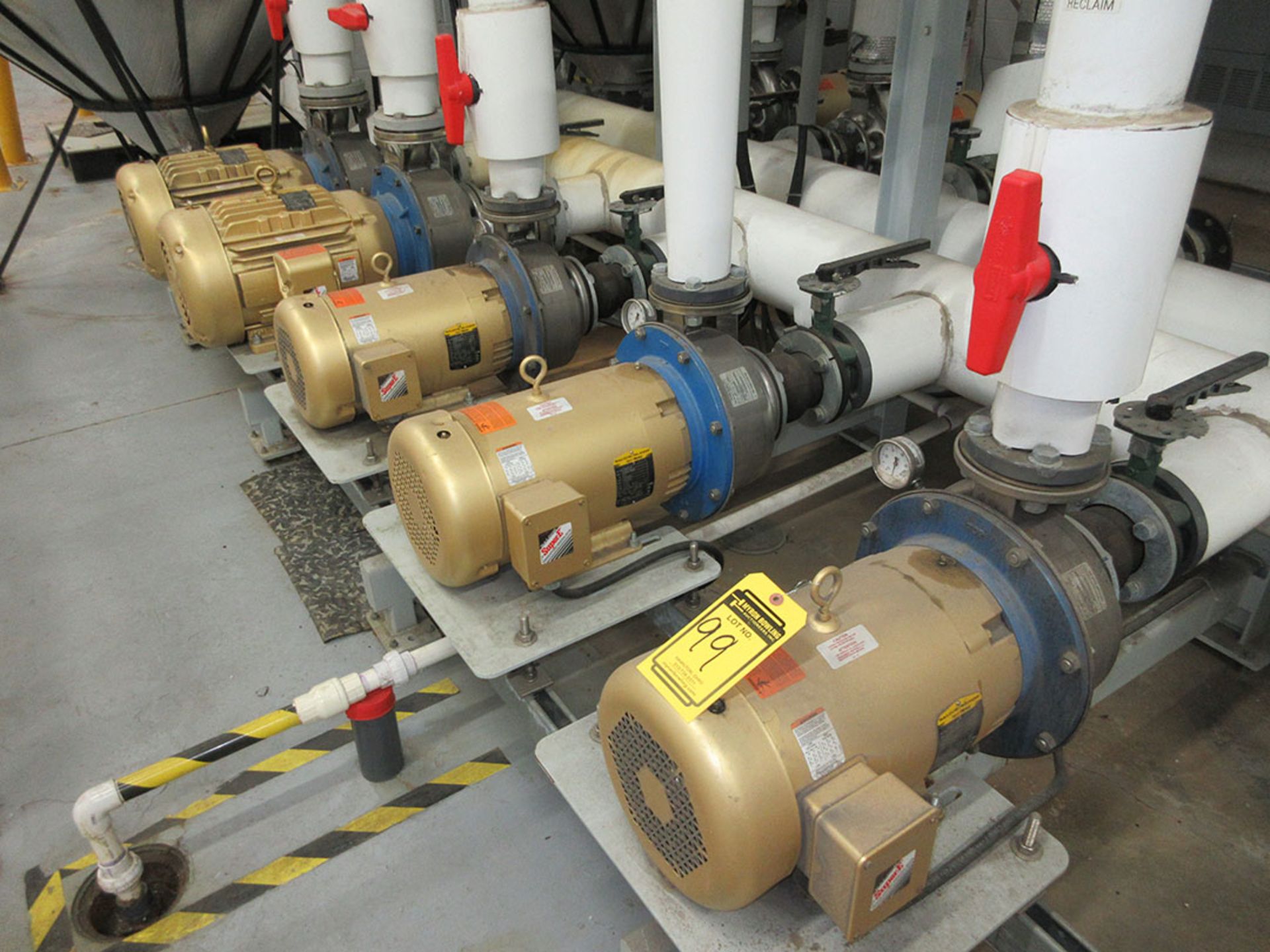 CHILLER, PUMP CONTROL PANEL, (8) GOULDS PUMPS, MODEL SSH-C, (6) 7.5 HP, (2) 15 HP BALDOR MOTORS, - Image 3 of 4