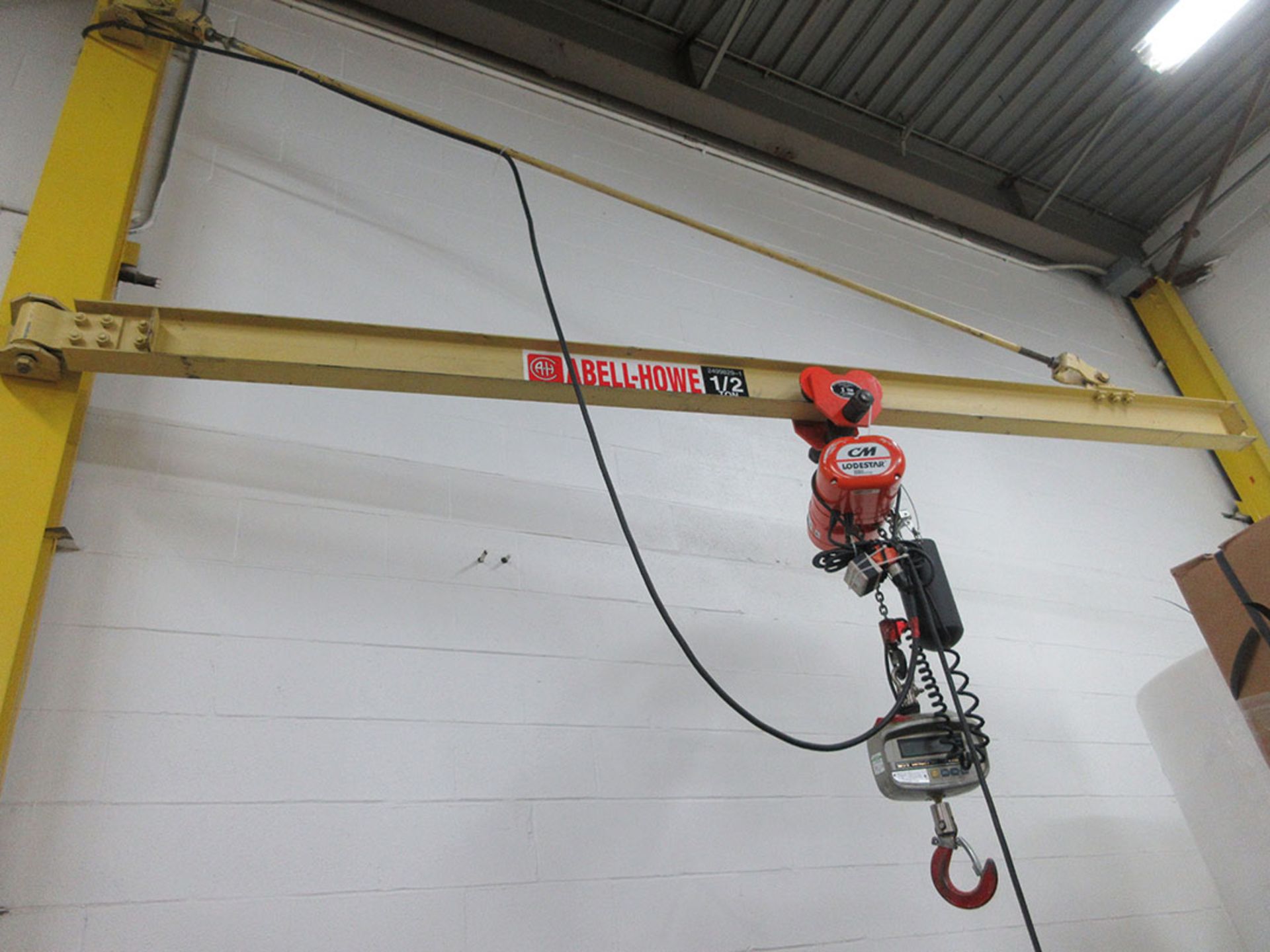 ABELL HOWE 1/2 TON JIB ARM WITH CM 1/4 TON ELECTRIC HOIST & NC-1 1,000 LB. CAPACITY SCALE - Image 2 of 2