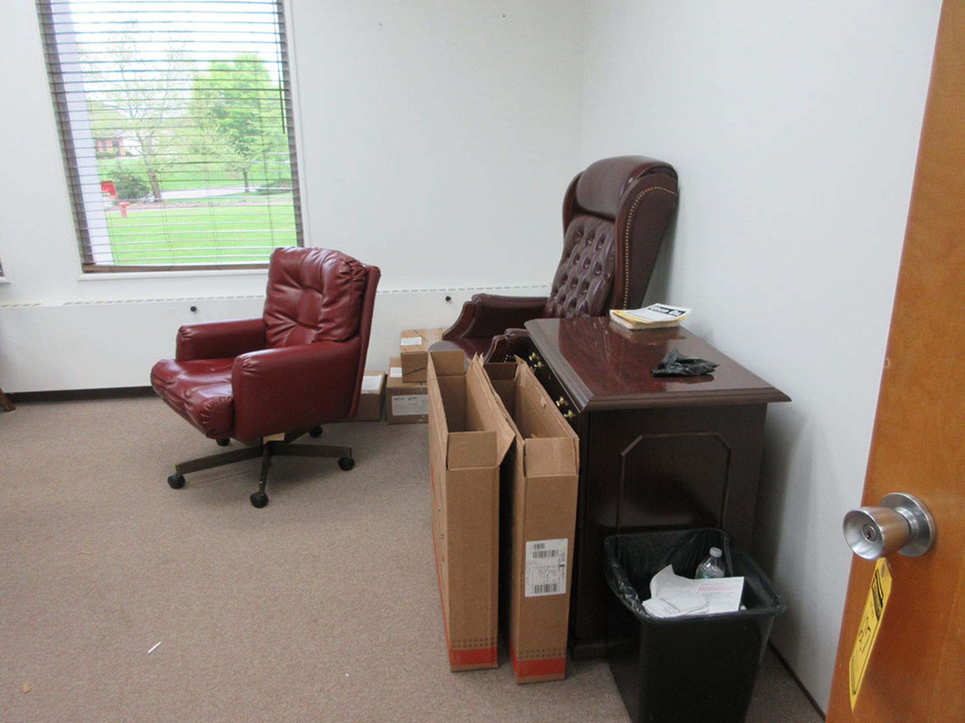 FURNITURE CONTENTS OF OFFICE - Image 2 of 2