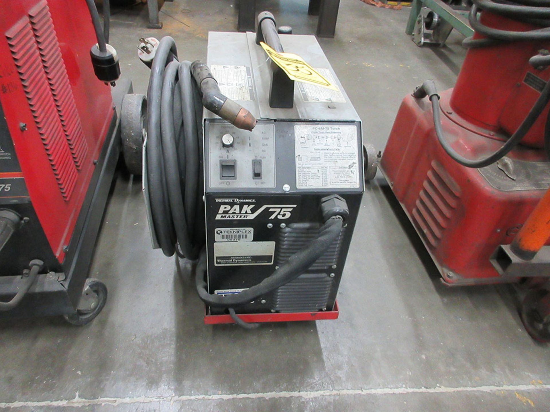 THERMAL DYNAMICS PAK MASTER 75 PLASMA CUTTER; 300 SCFH