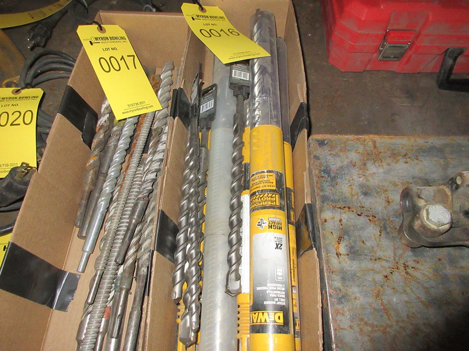 ASSORTED CONCRETE DRILL BITS