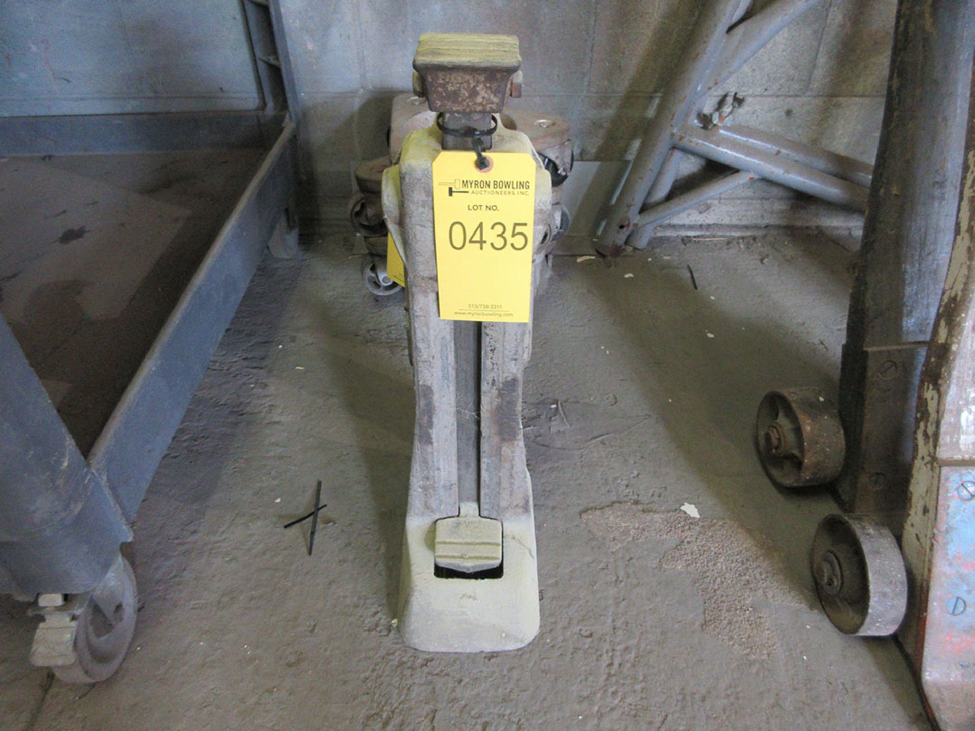 15-TON JACK