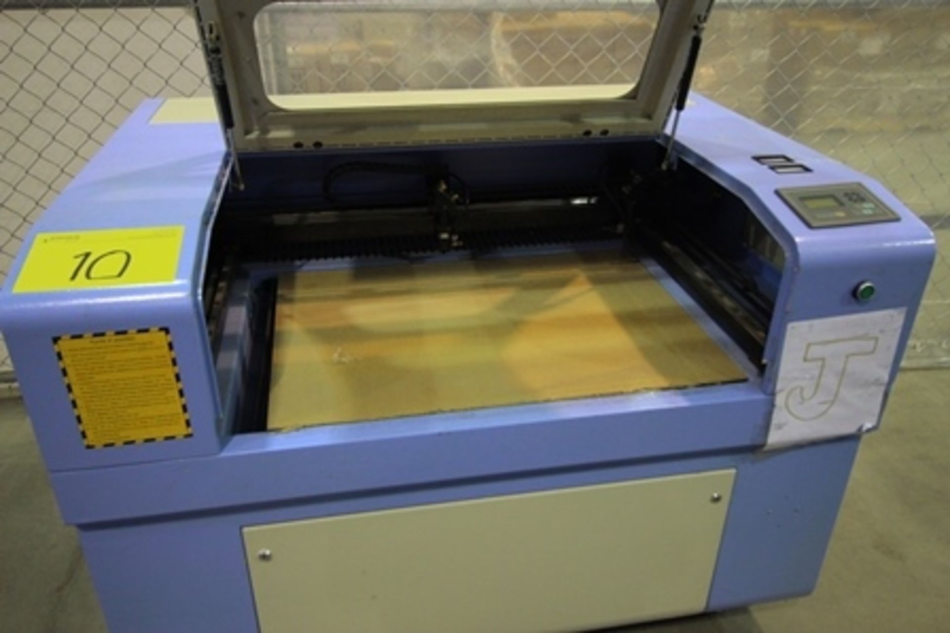 2017 Phillican CO2 laser engraver and cutting machine, model 6090. - Image 6 of 31