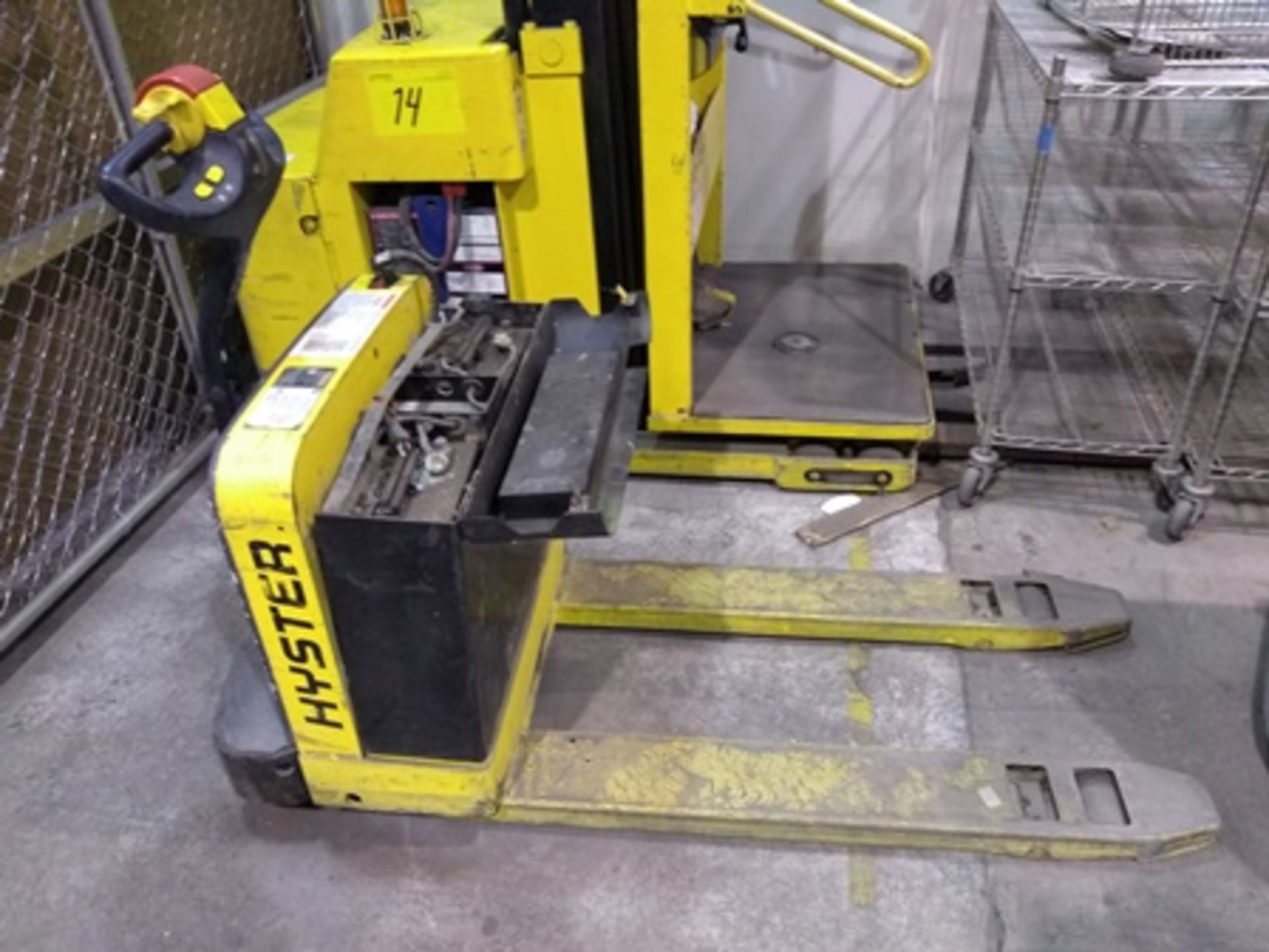 Hyster Electric Pallet Jack, model W40z, max load 4,000 pounds, built-in charger and 24V battery - Image 15 of 17