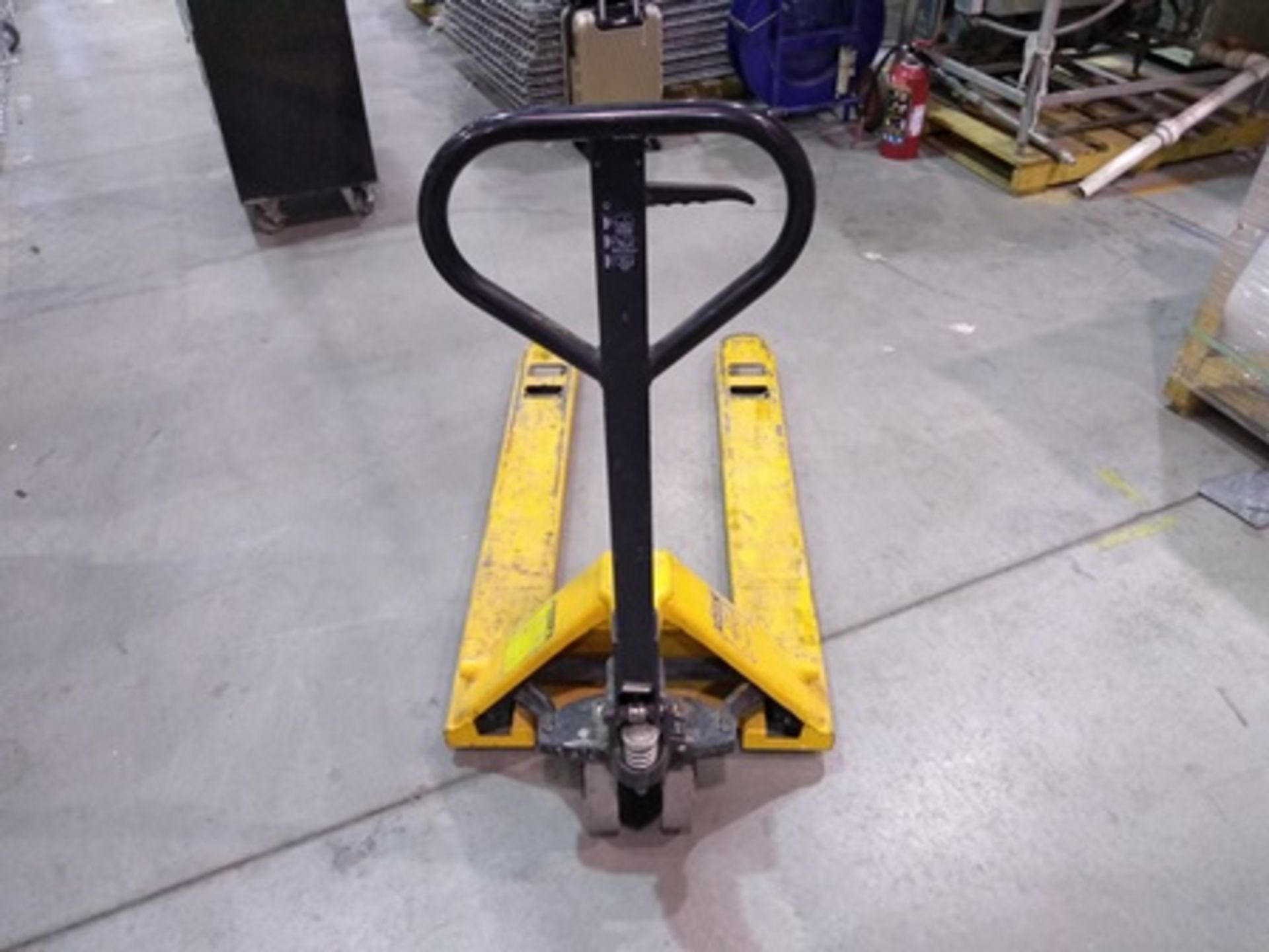 GS Manual pallet truck, max load capacity 2.5 ton, 3.9ft pallet jack.