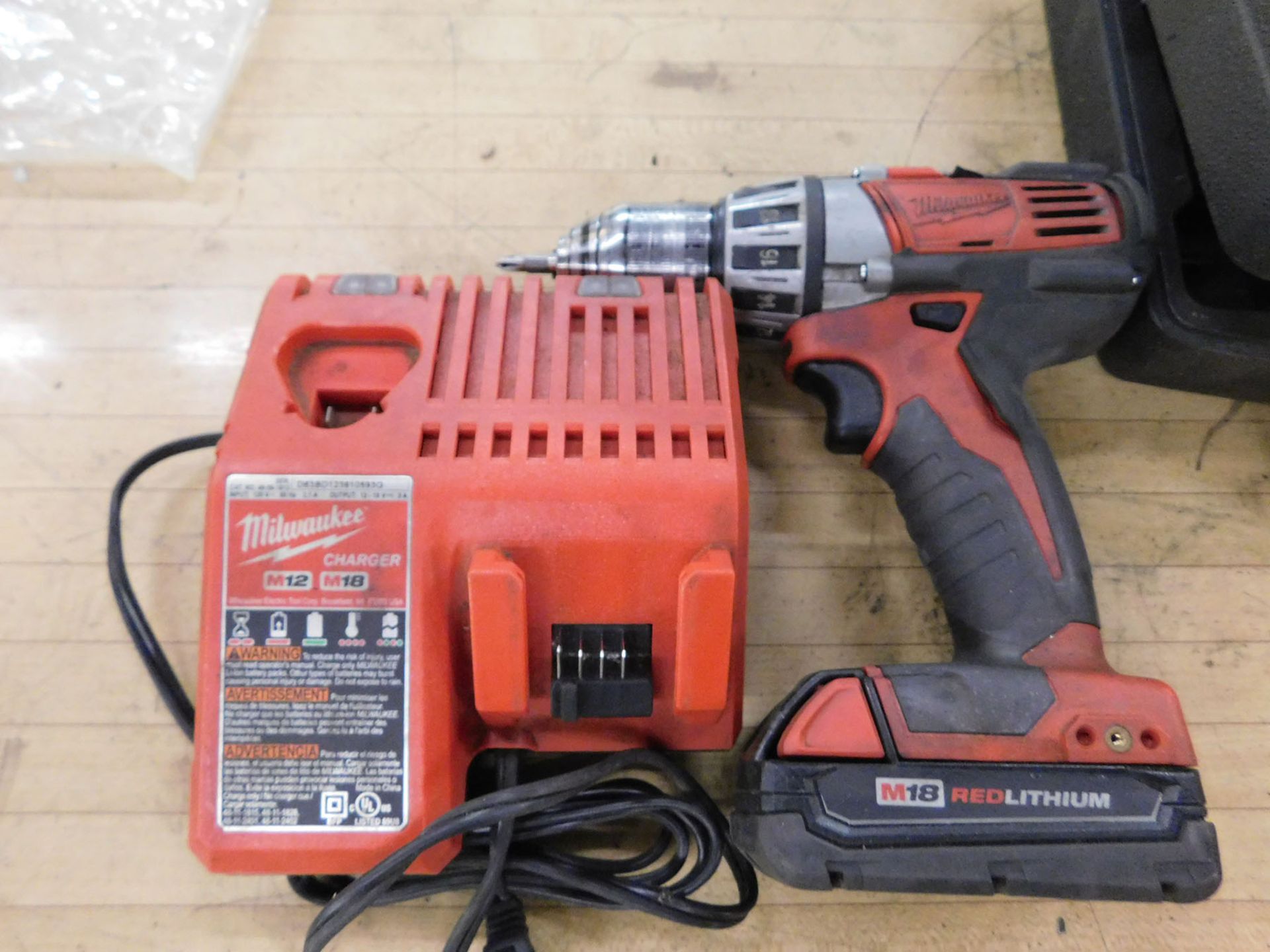 MILWAUKEE 1/2'' DRIVER DRILL; S/N B2800124-208168, 18-V, WITH BATTERY AND CHARGER - Image 2 of 2