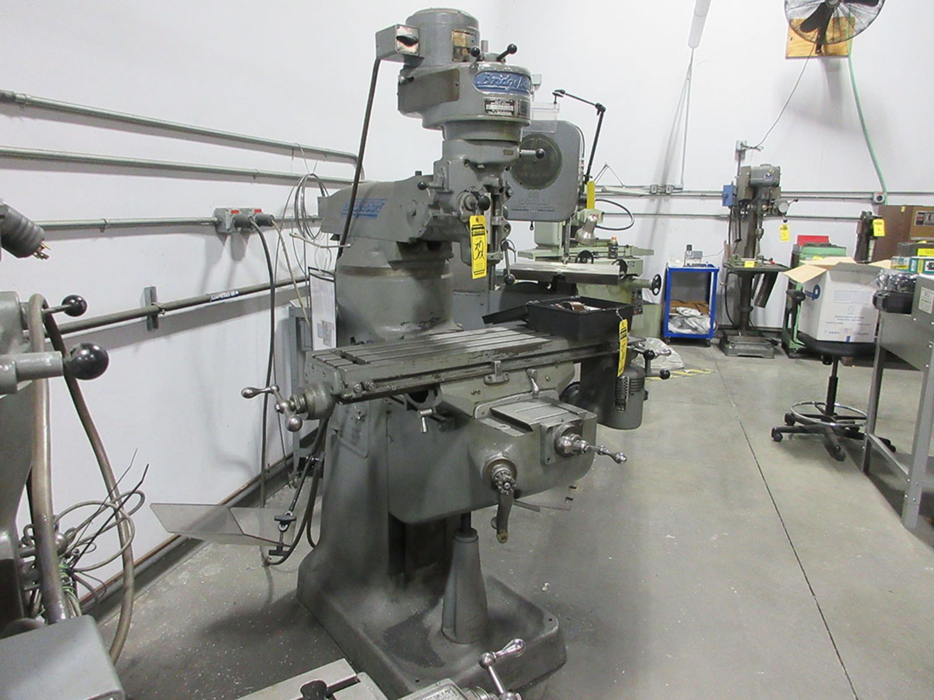 BRIDGEPORT 1-HP VERTICAL MILL; S/N J112316, 36'' X 9'' T-SLOT POWER TABLE, KNEE BED, POWER DRAW BAR, - Image 2 of 3