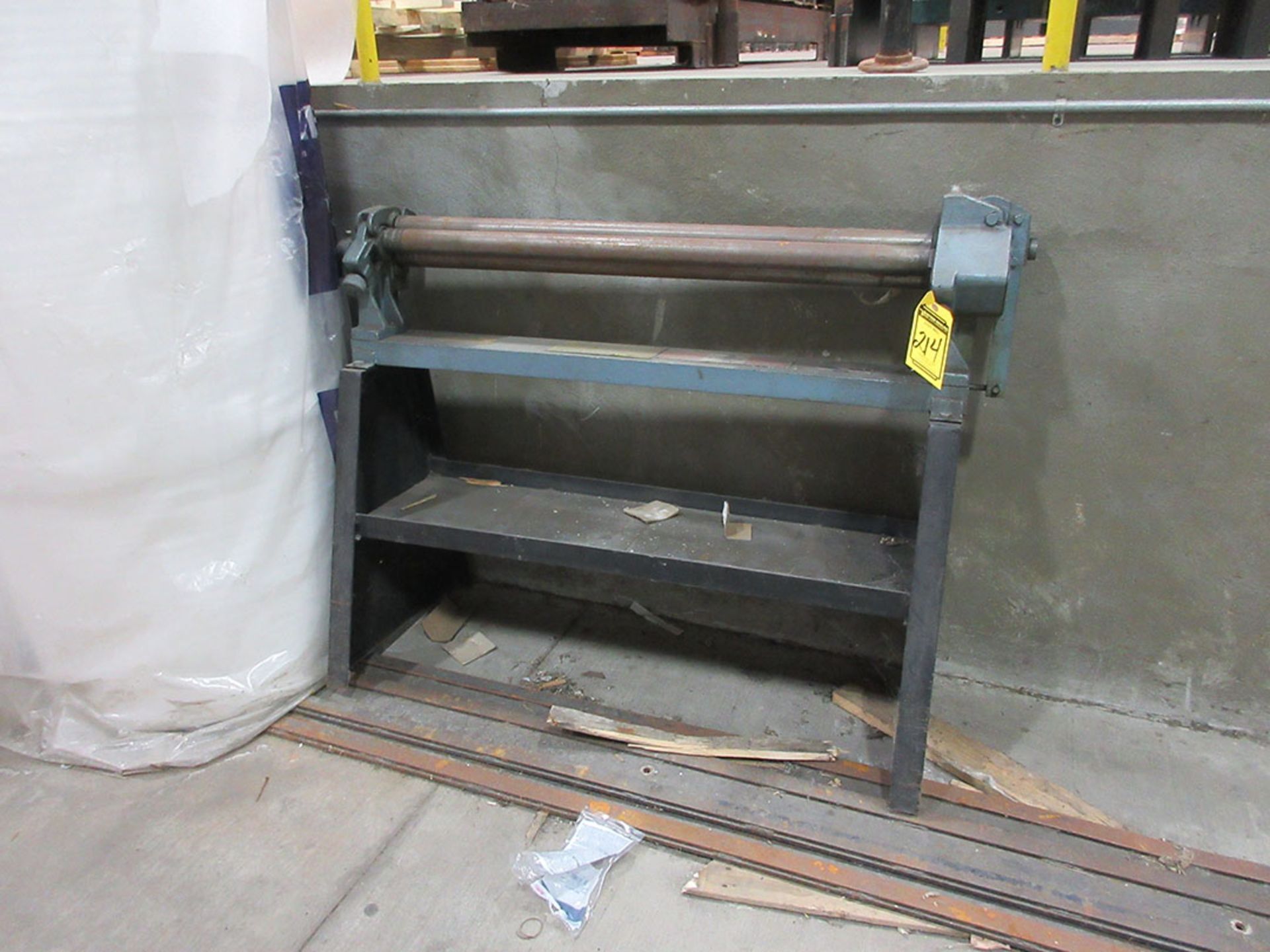 CONVEYOR, WIRE DECKING, TABLES, CENTRAL MACHINERY 16 SPEED DRILL PRESS, DAYTON 10'' CONTRACTOR, - Image 3 of 3