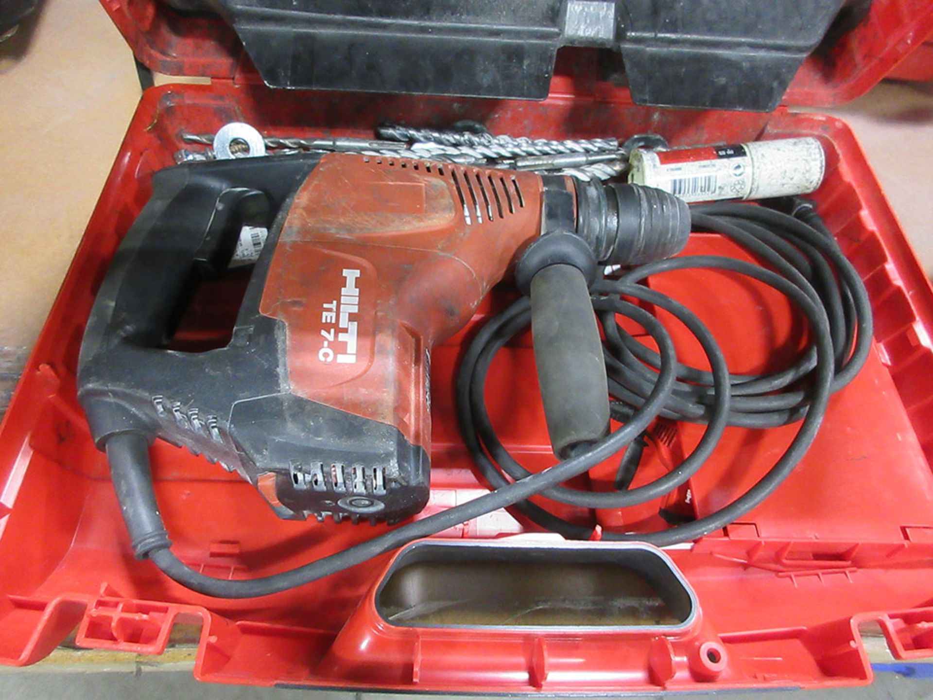 HILTI TE7-C HAMMER DRILL; 1'' CONCRETE; 1/2'' STEEP CAPACITY, S/N 03-0218854-KL-09 & DEWALT DW290