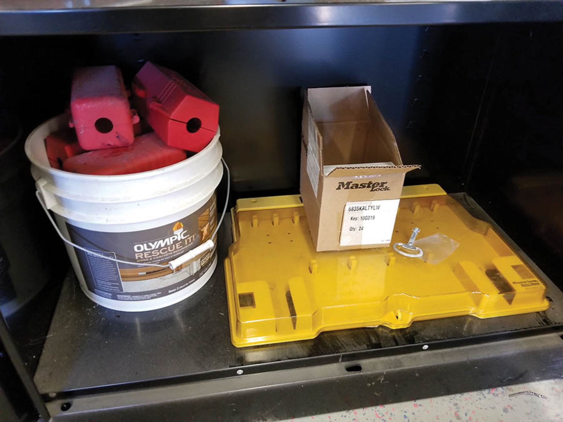 METAL CABINETS WITH LOCK OUT EQUIPMENT AND PPE EQUIPMENT; DUST MASKS, SHIELDED HARD HATS, HIGH - Image 5 of 5