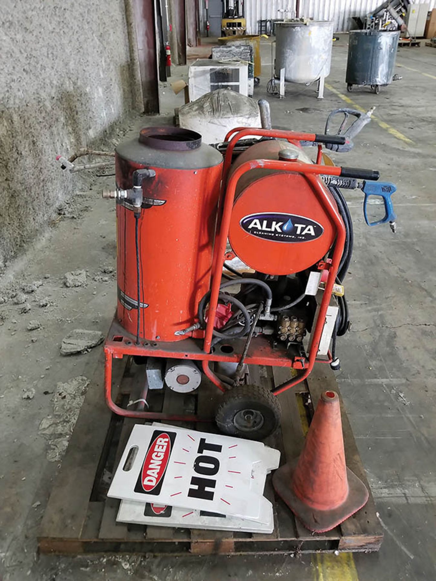 ALKOTA ELECTRIC HOT PRESSURE WASHER CLEANING SYSTEM, MODEL 122 - Image 3 of 6