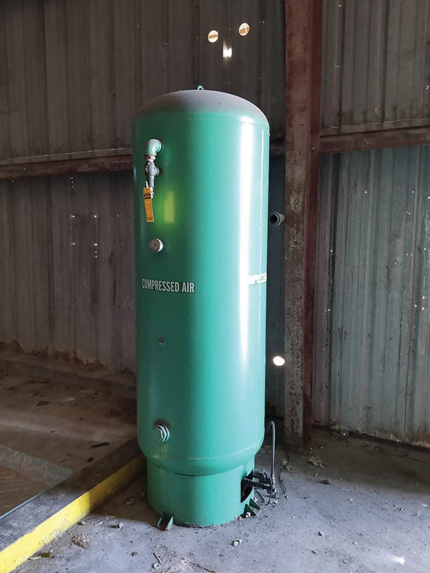 SULLAIR 240-GALLON AIR RECEIVING TANK