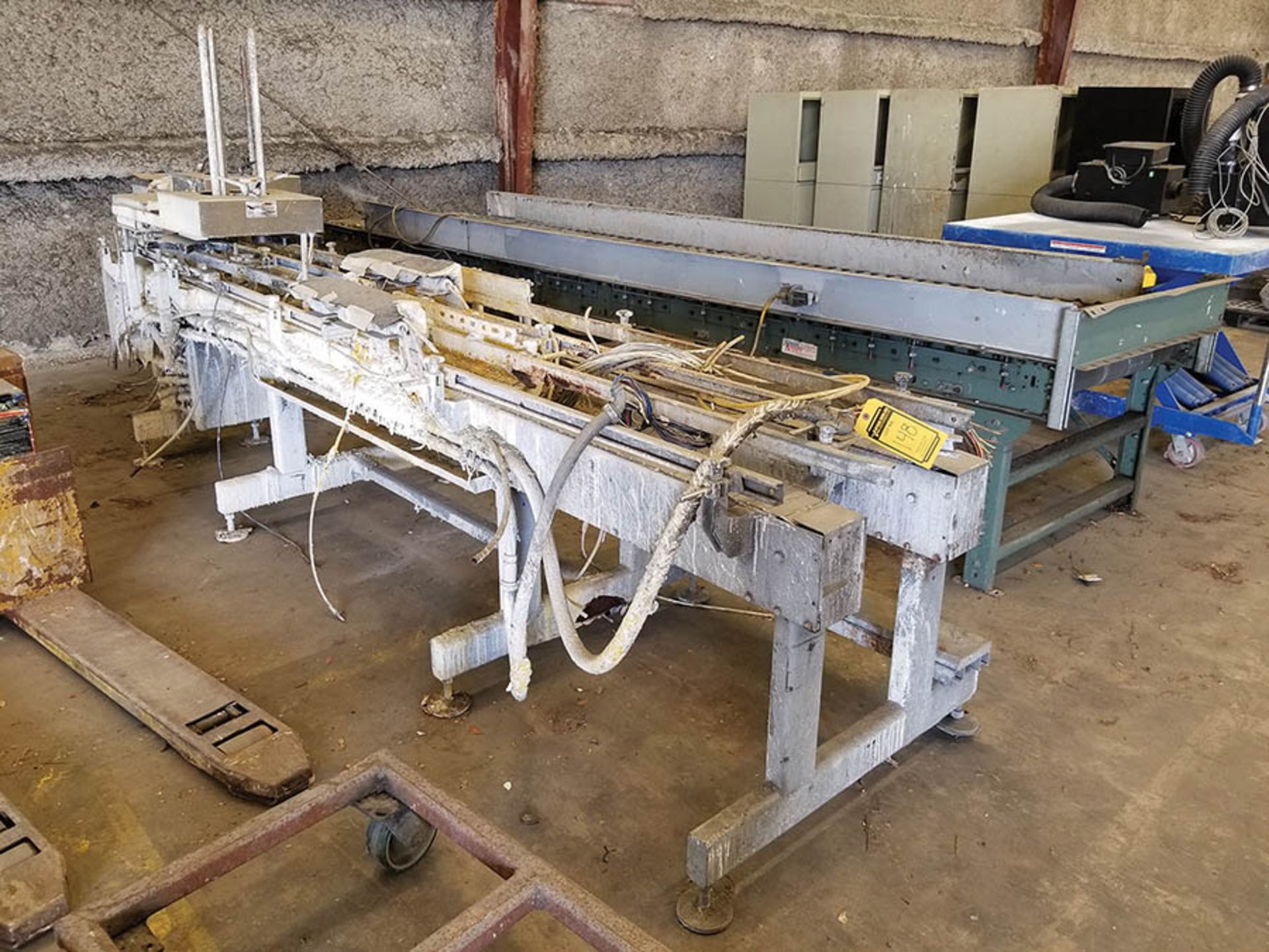 LARGE LOT OF CONVEYOR: INCLUDING BUT NOT LIMITED TO HYTROL POWER AND ROLLER CONVEYORS, STANDS, - Image 7 of 18