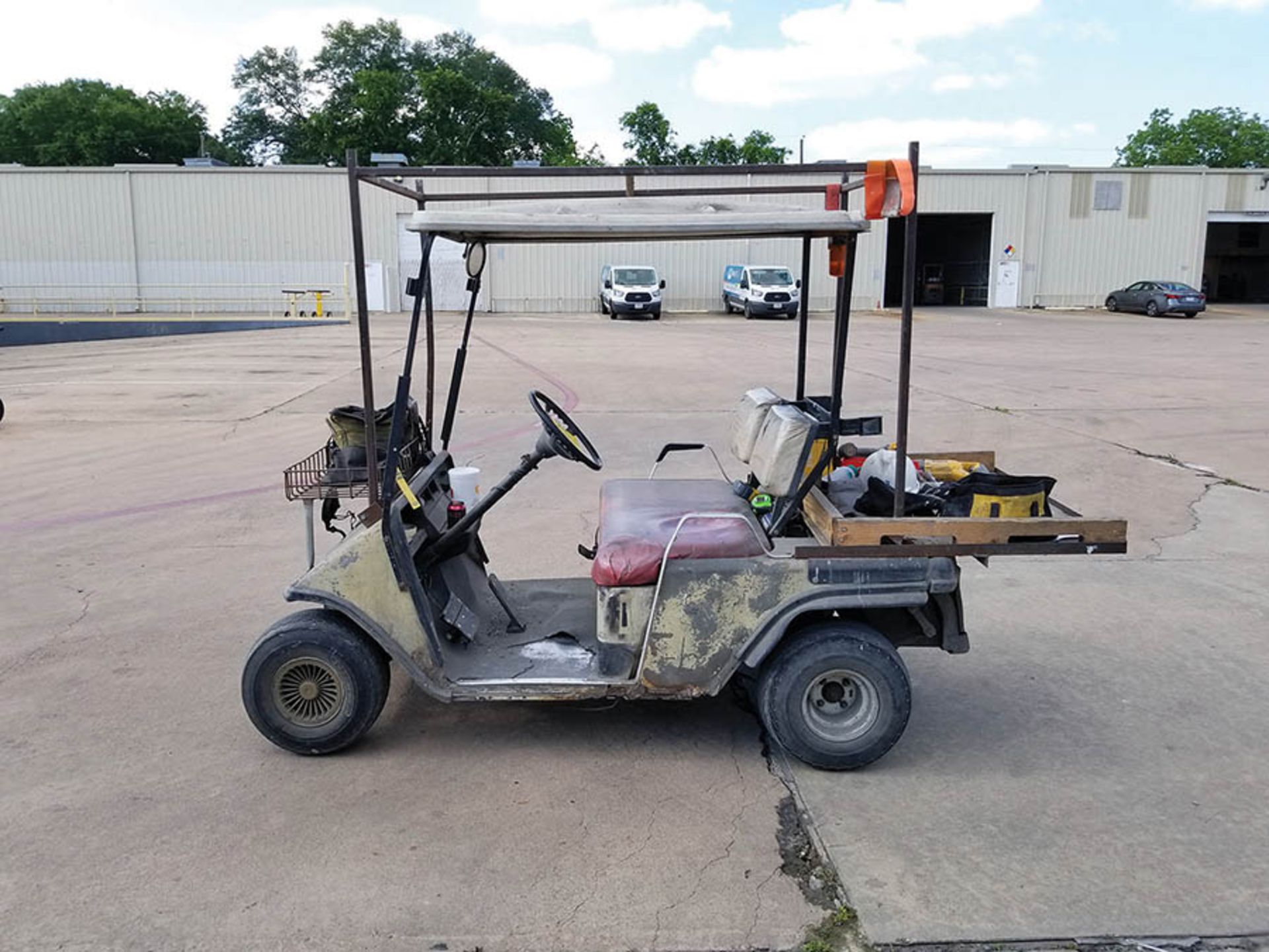 ELECTRIC FOREMAN'S GOLF CART, FRONT WIRE BASKET, EXTENDED REAR WOOD DECK, LADDER RACK, AND LESTRONIC - Image 5 of 7