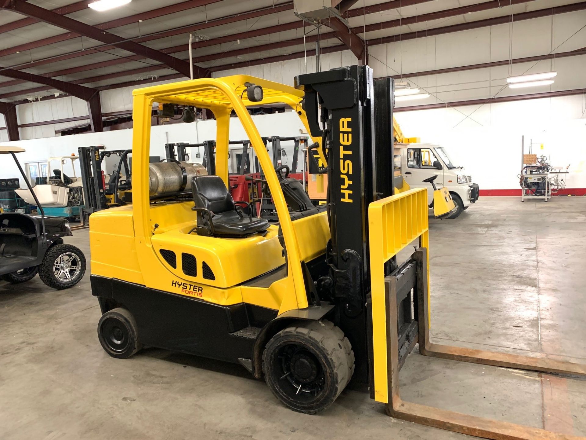 2011 HYSTER 10,000 LB., MODEL: S100FT, S/N: G004V05411J, LPG, LEVER SHIFT, SOLID TIRES, 163” - Image 3 of 5