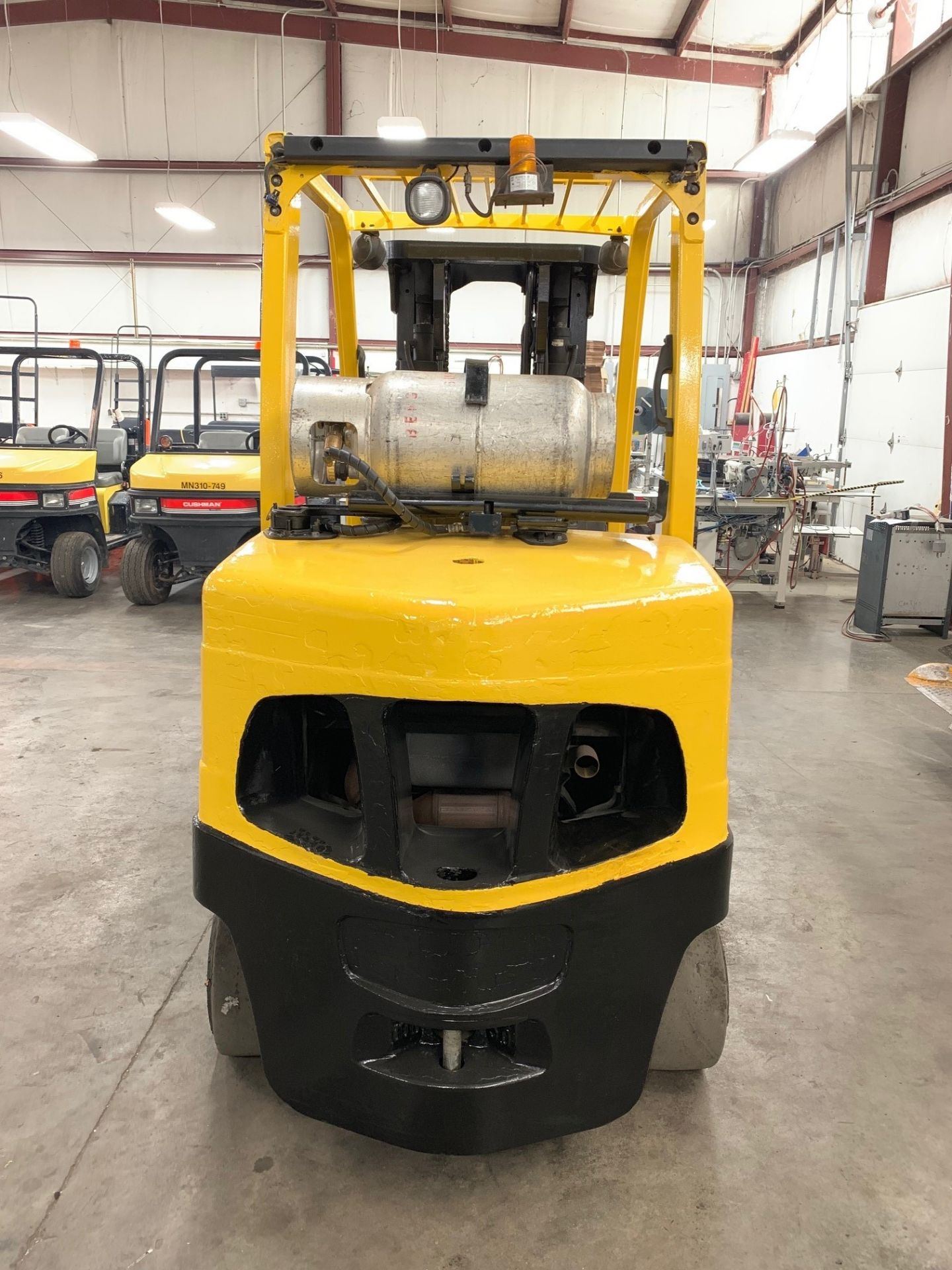 2011 HYSTER 10,000 LB., MODEL: S100FT, S/N: G004V05411J, LPG, LEVER SHIFT, SOLID TIRES, 163” - Image 4 of 5