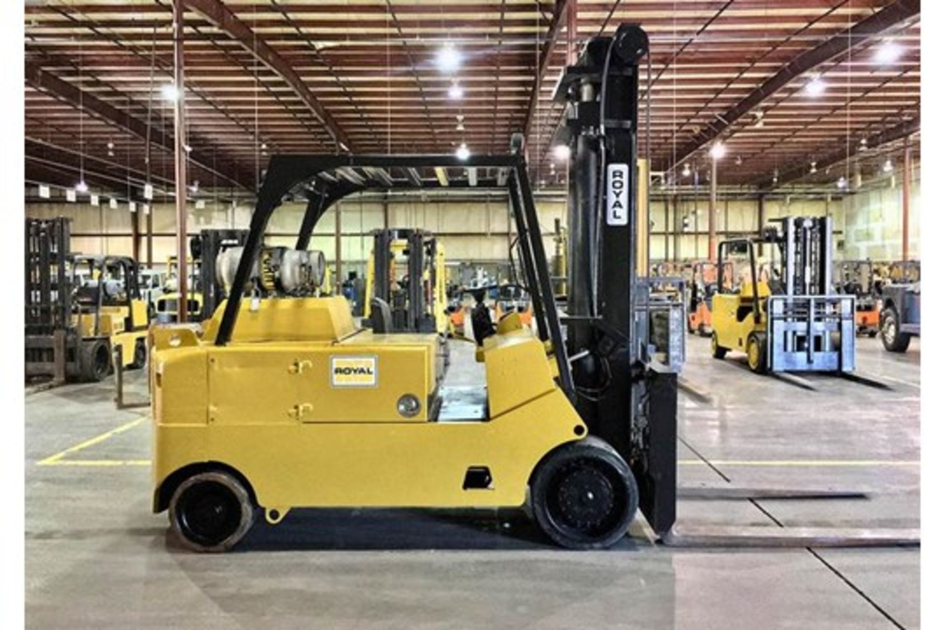 2007 ROYAL 30,000 LB. CAPACITY FORKLIFT, MODEL: T300C, S/N: L1113, LPG, SOLID TIRES, 147” RAISED/