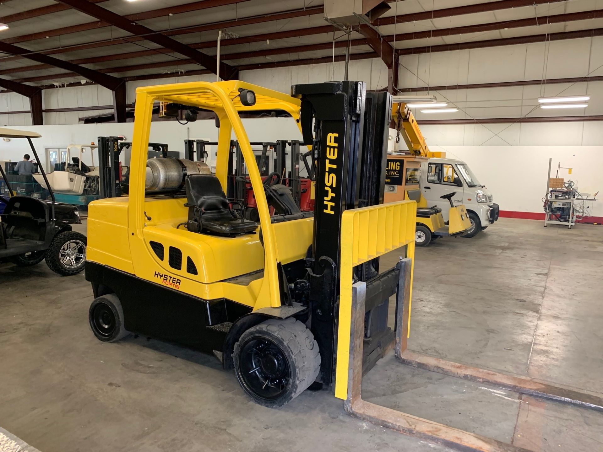 2011 HYSTER 10,000 LB., MODEL: S100FT, S/N: G004V05404J, LPG, LEVER SHIFT, SOLID TIRES, 163” - Image 3 of 5