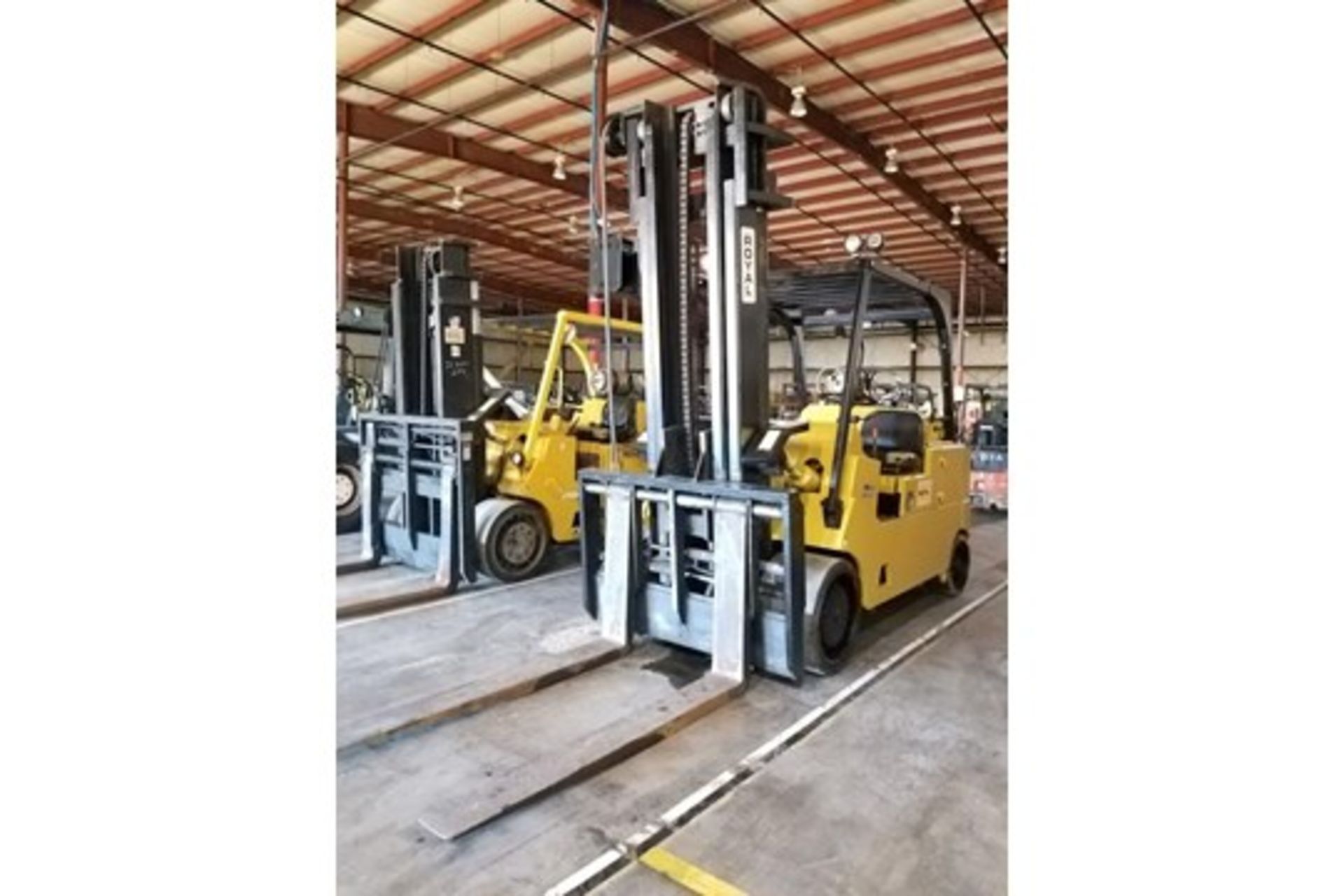 2007 ROYAL 30,000 LB. CAPACITY FORKLIFT, MODEL: T300C, S/N: L1113, LPG, SOLID TIRES, 147” RAISED/ - Image 3 of 8