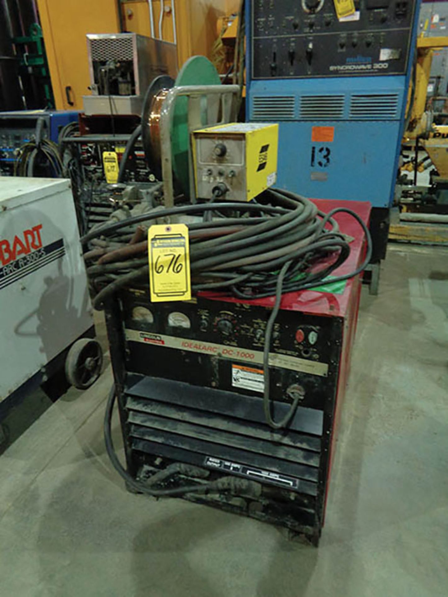 LINCOLN IDEALARC MIG DC-1000 MIG WELDING MACHINE