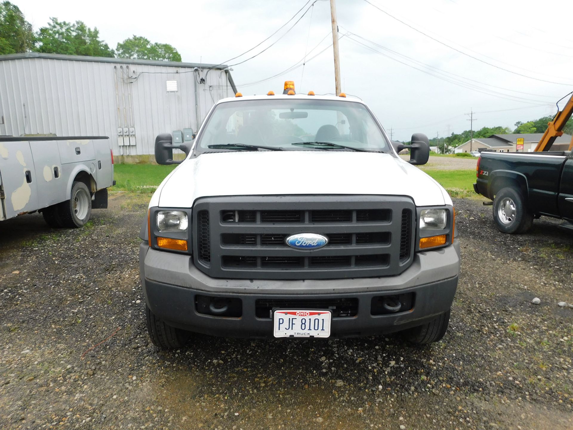 2005 FORD F-450 XL SUPER DUTY SERVICE TRUCK; AUTOMATIC POWER STROKE TURBO DIESEL, DUAL REAR TIRES,