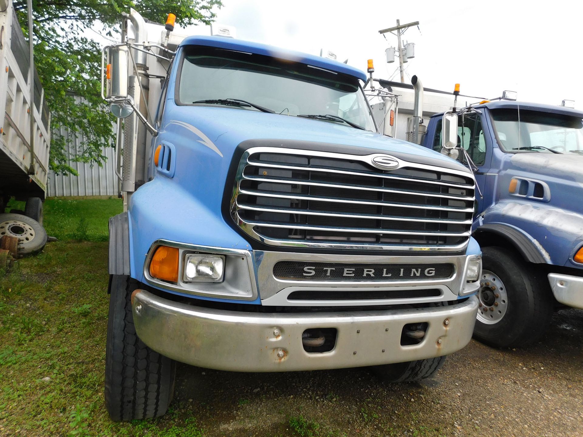 2006 STERLING DUMP TRUCK; CAT C-13 ACERT TWIN TURBO, ROADRANGER 10-SPEED SPLIT TRANSMISSION WITH - Image 5 of 5