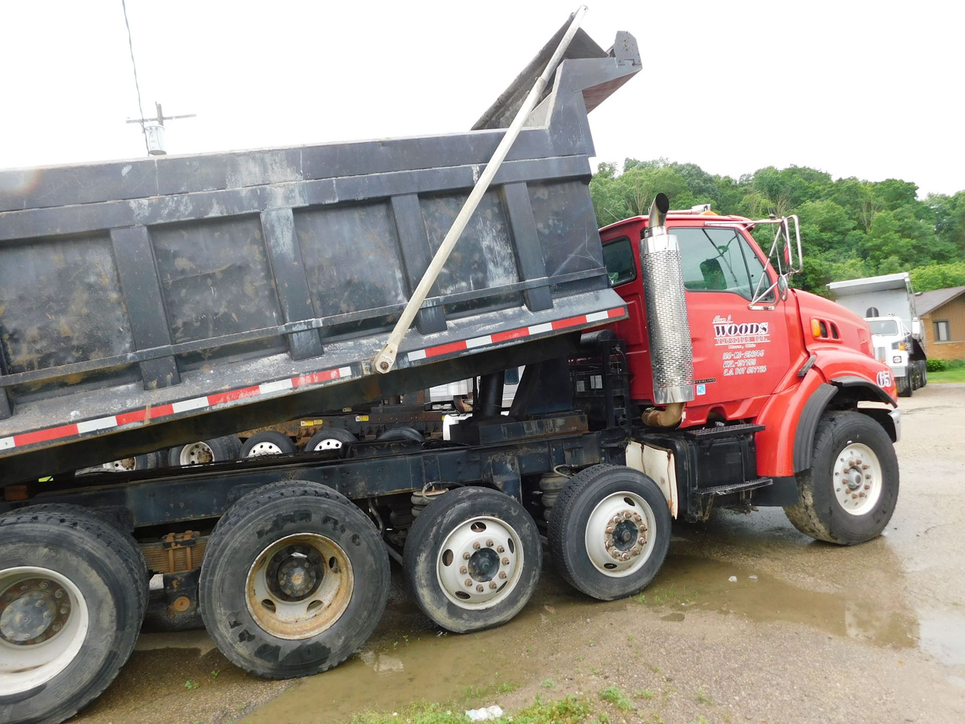 1999 STERLING FORD DUMP TRUCK; CUMMINS M-11, ROADRANGER 8-SPEED TRANSMISSION WITH DEEP REDUCTION, - Image 7 of 8