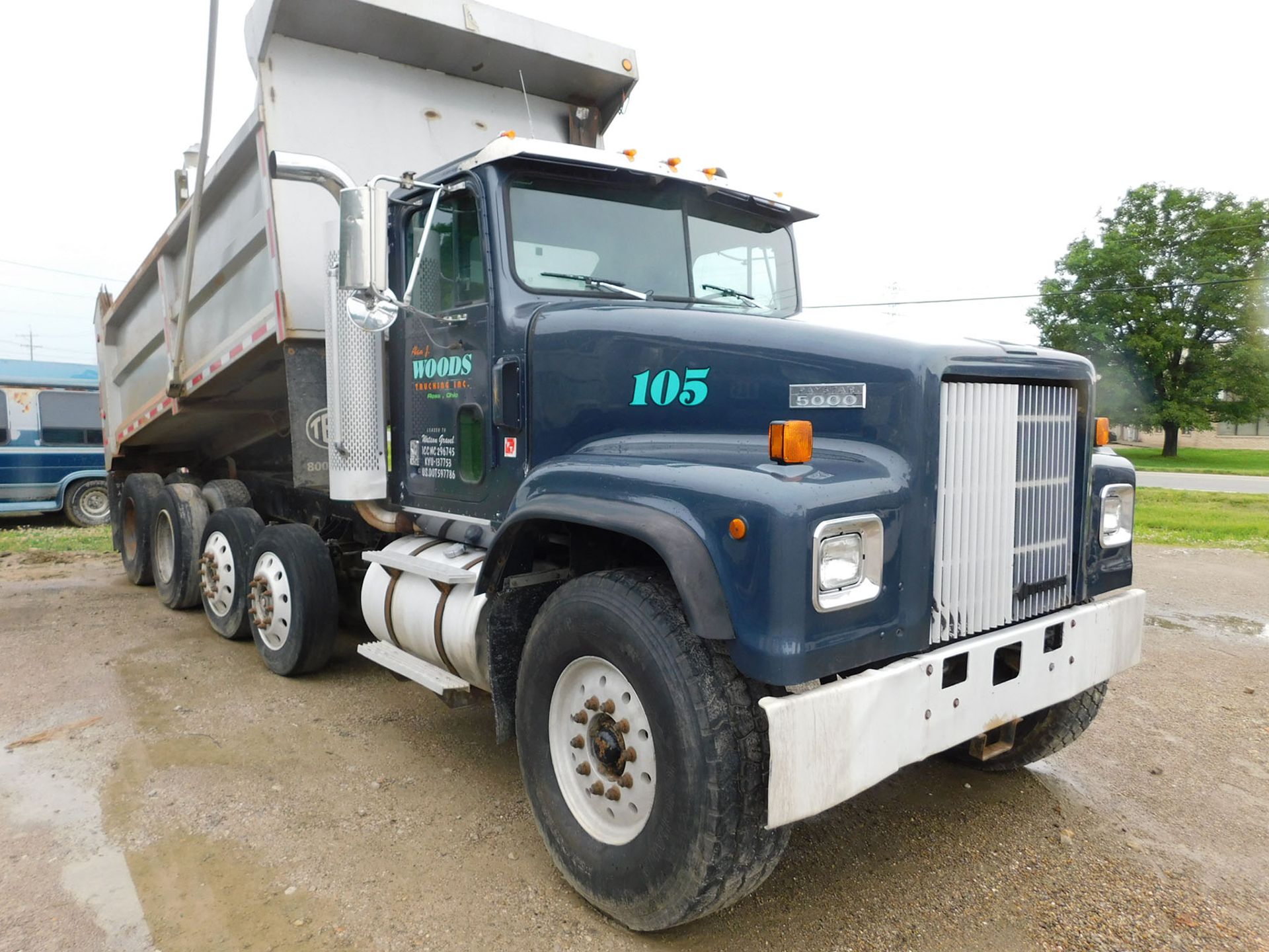 1997 PAYSTAR DUMP TRUCK; CUMMINS M11, ROADRANGER 8-SPEED TRANSMISSION WITH DEEP REDUCTION, QUAD - Image 5 of 6