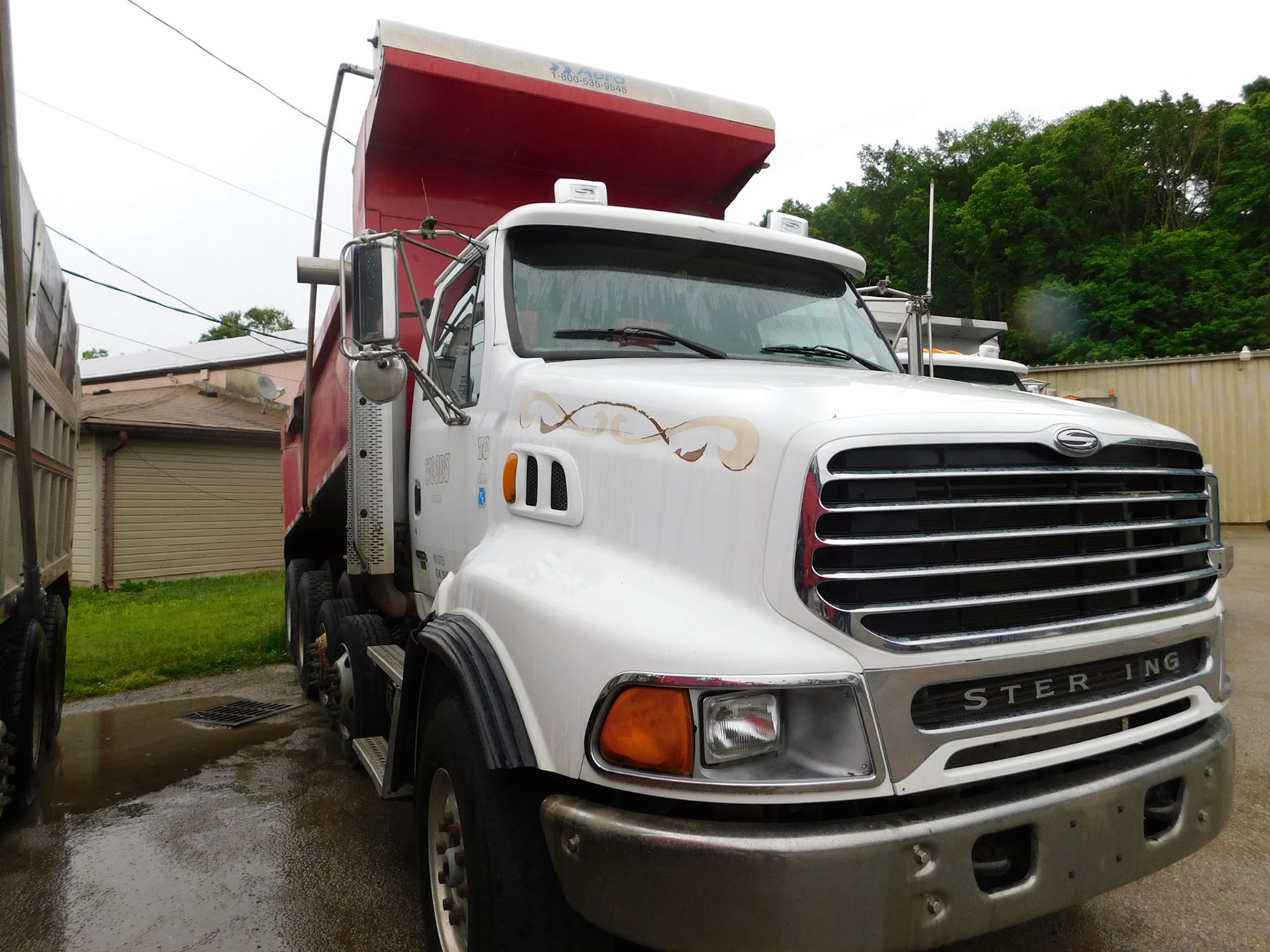 2006 STERLING DUMP TRUCK; MERCEDES BENZ 450-HP, ROADRANGER 8-SPEED TRANSMISSION WITH DEEP REDUCTION, - Image 3 of 7