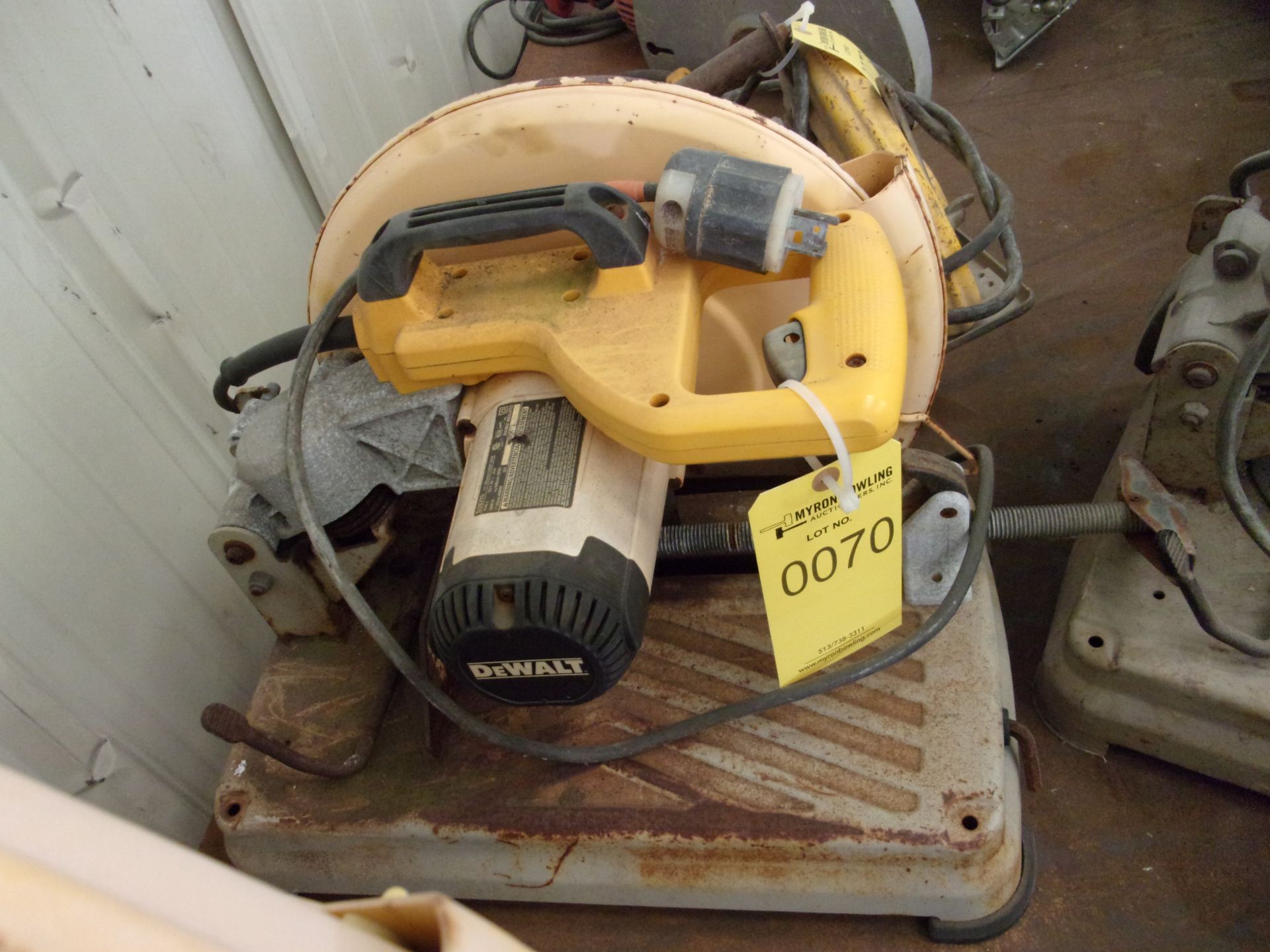 DEWALT D28715 ELECTRIC 14'' CHOP SAW; TYPE 2, 120V, 15A, 4,000 RPM, 1'' ARBOR, S/N 229612 - Image 2 of 4