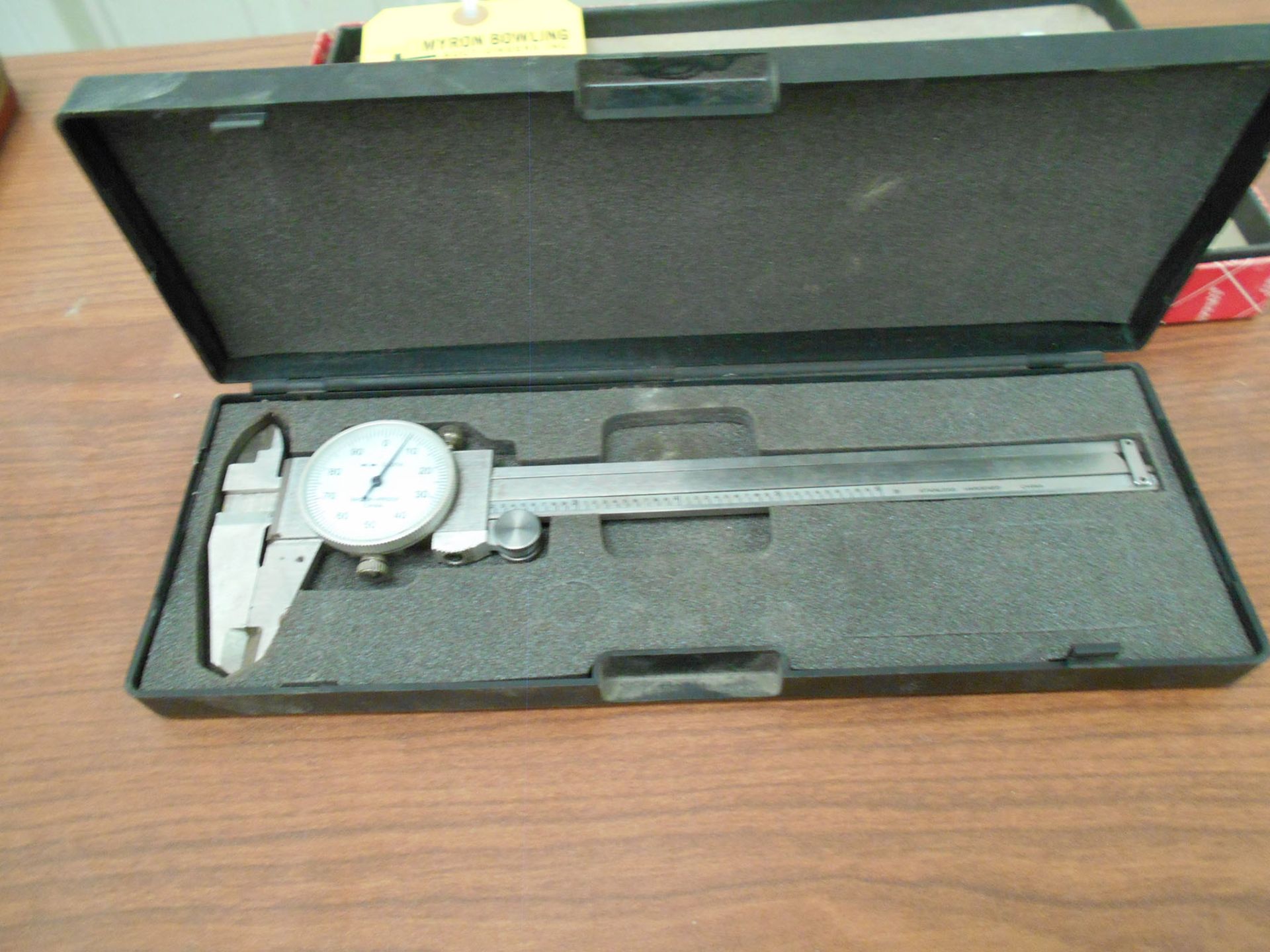 DIAL CALIPER WITH BLACK HARD CASE - Image 4 of 4