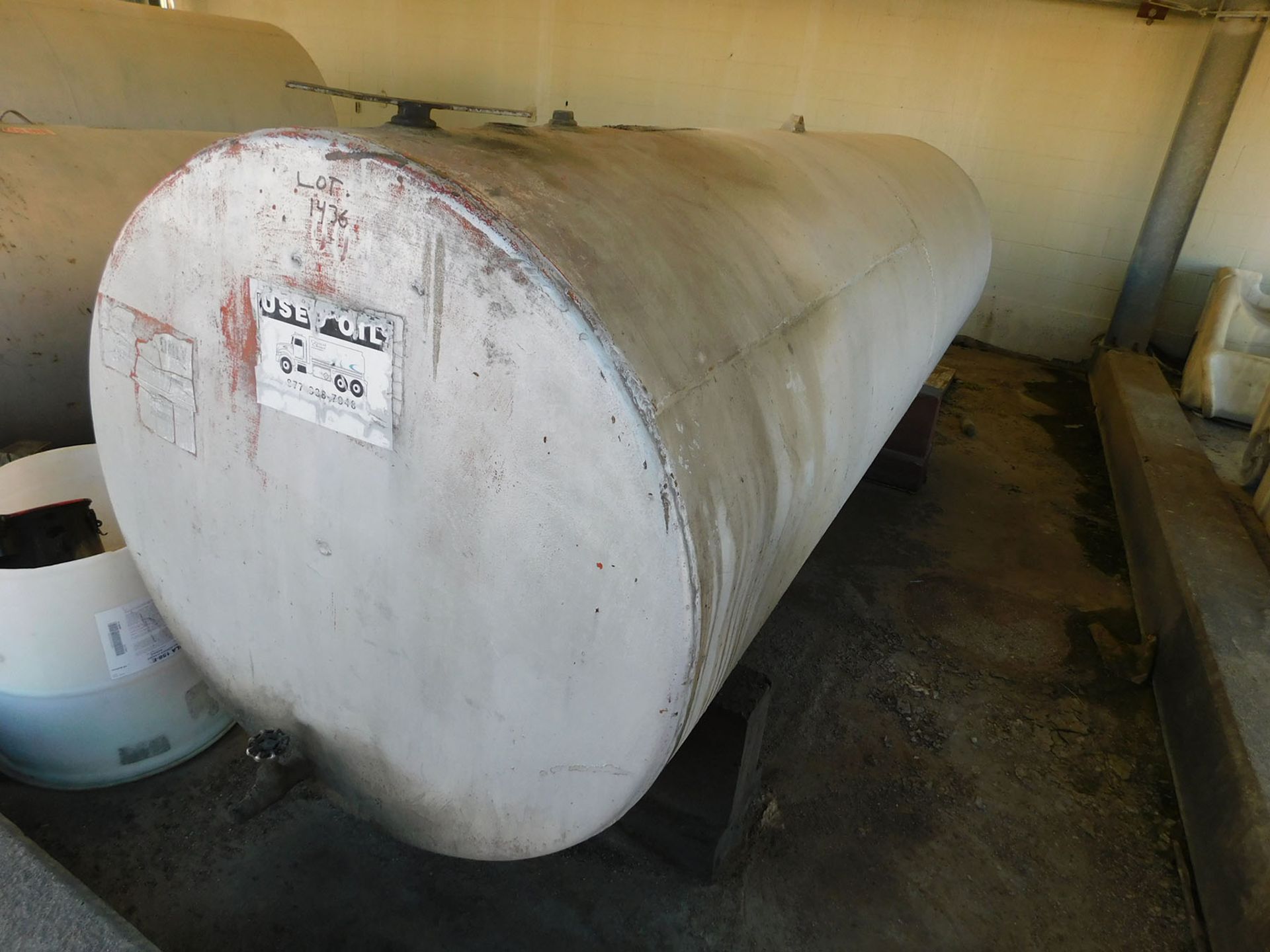 1,000 GALLON STEEL USED OIL TANK