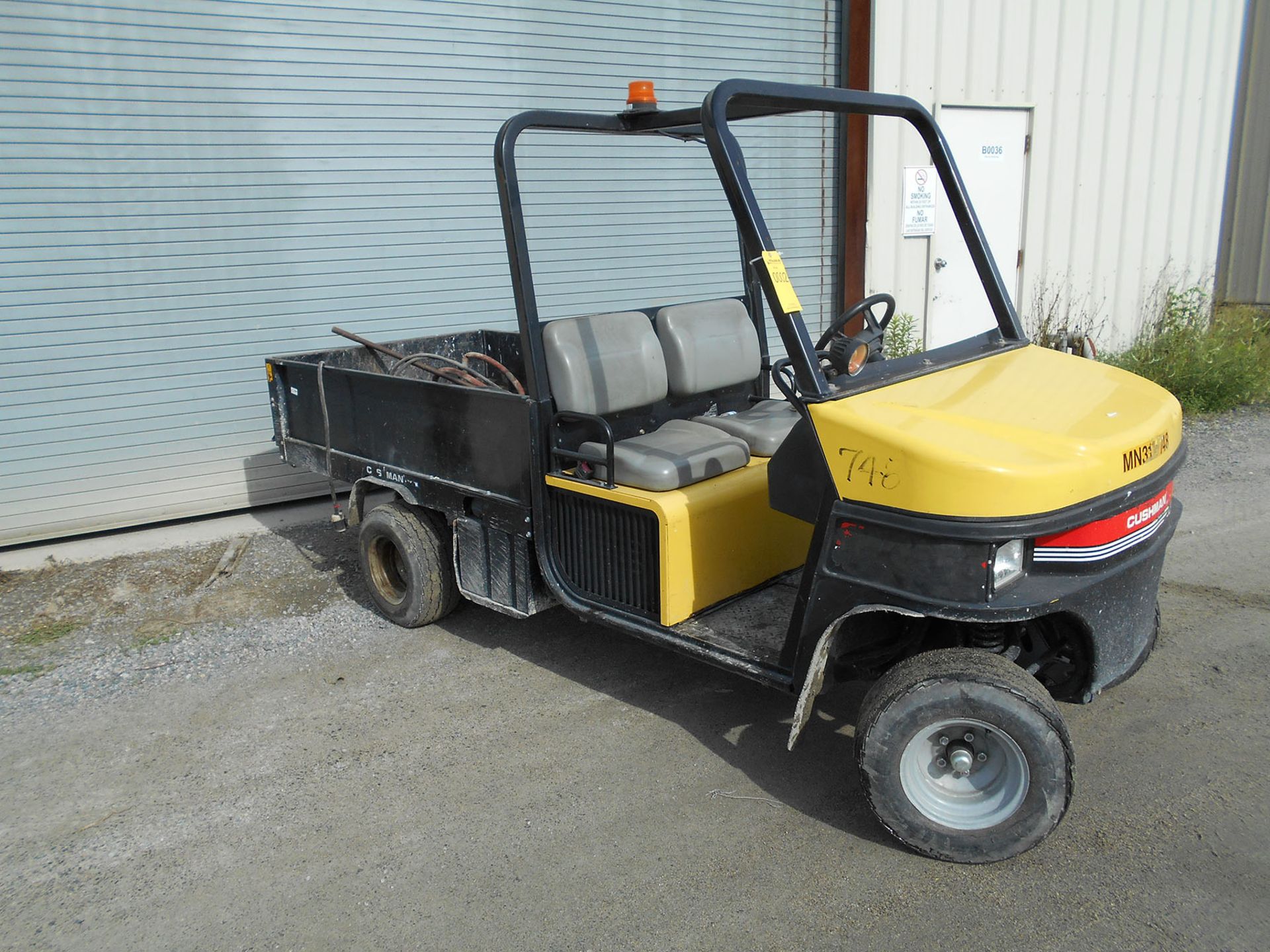 CUSHMAN GAS POWERED 2-SEATER CART WITH BED - Image 2 of 3