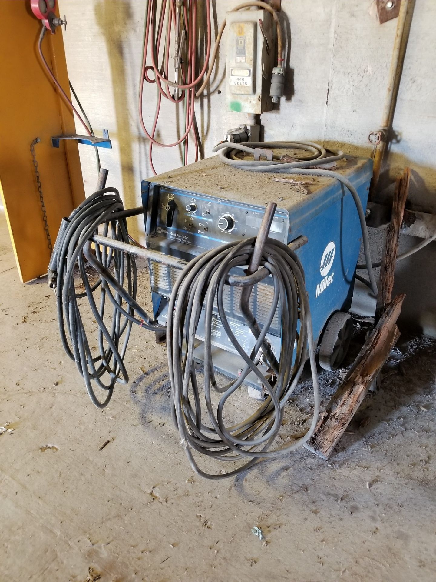 FABRICATING & WELDING EQUIPMENT - Image 25 of 43