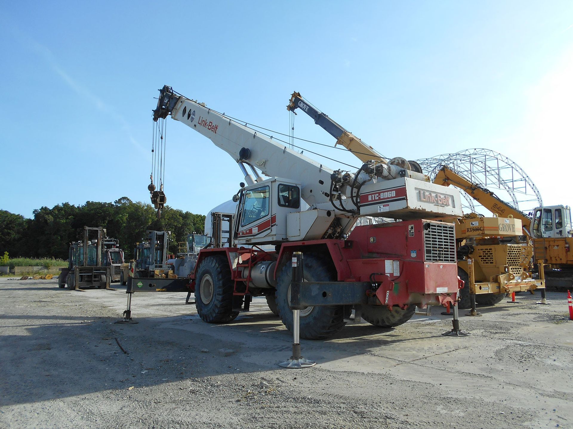 LINK BELT 8060 TRUCK CRANE; EMBOSSED BOOM STIFFENER, 3 STAGE TELESCOPING BOOM, MICRO GUARD 434 - Image 2 of 2